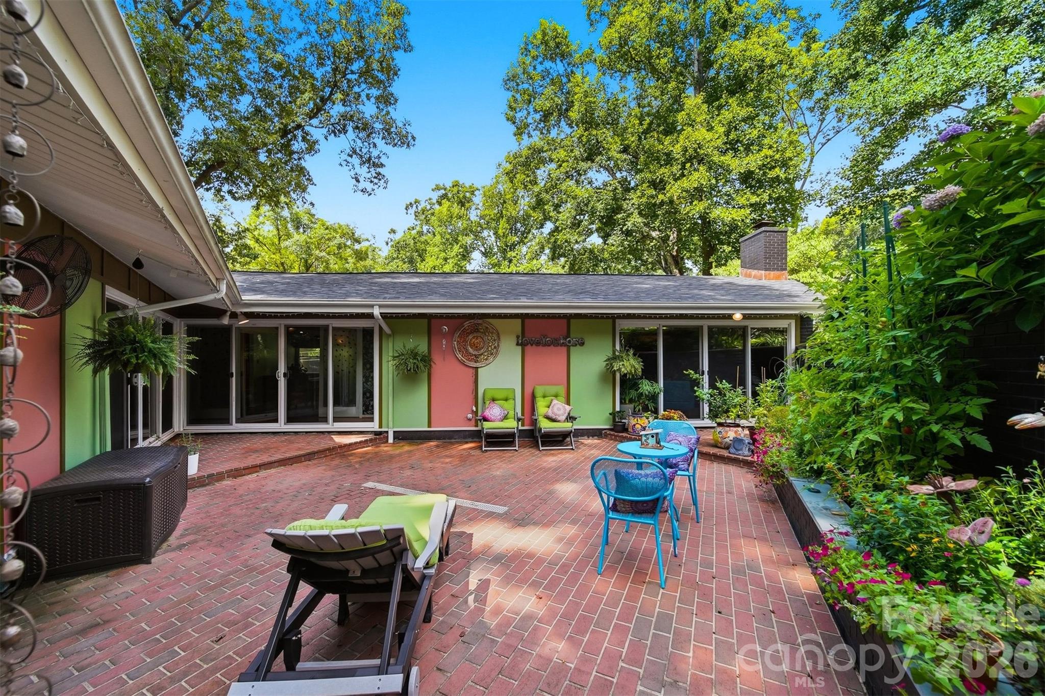 120 Woodland Drive — Morganton