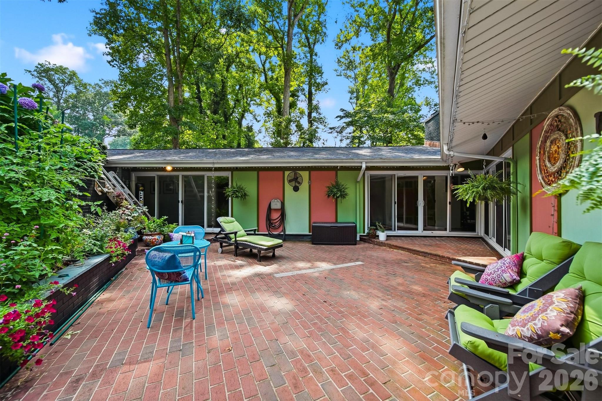 120 Woodland Drive — Morganton