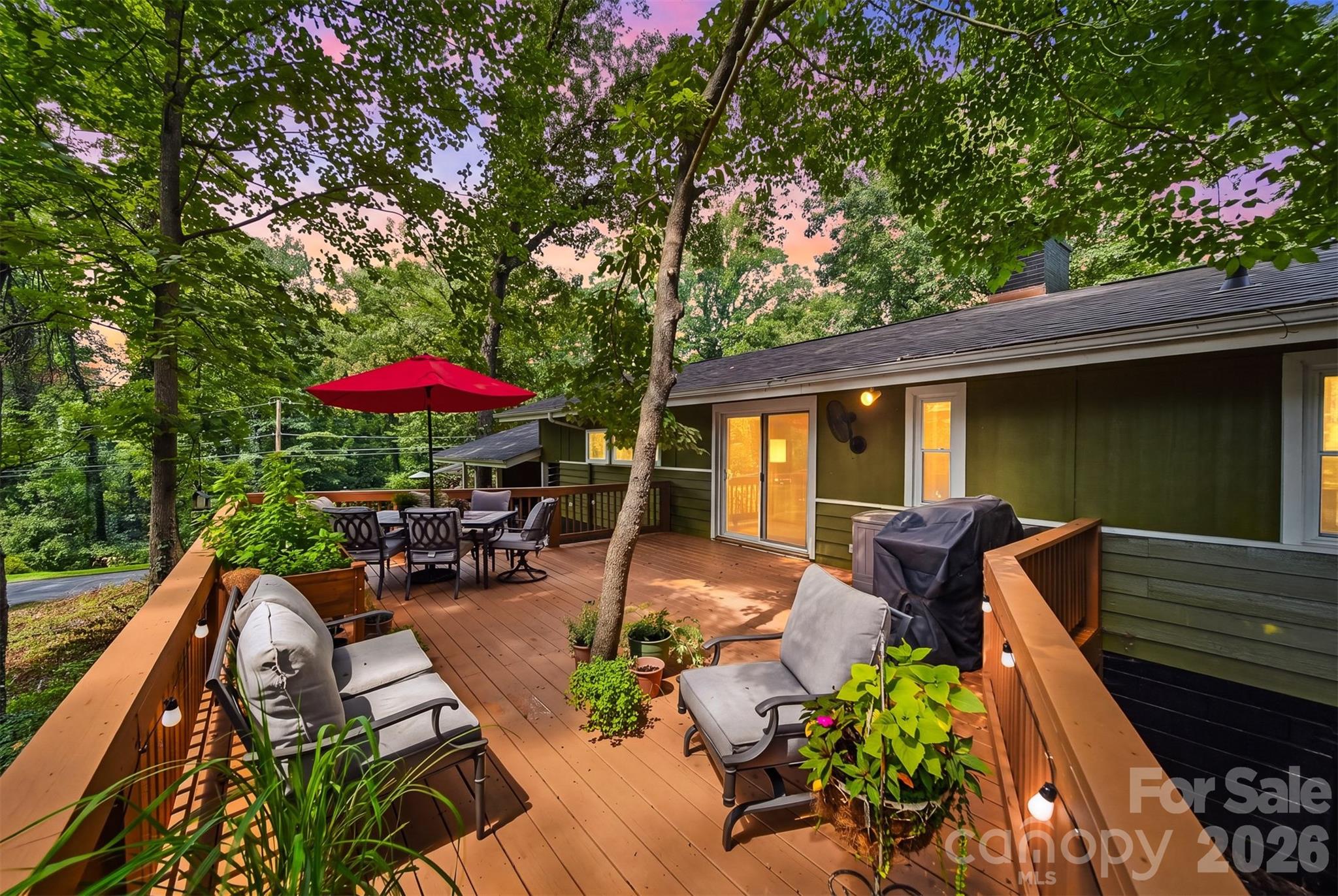 120 Woodland Drive — Morganton