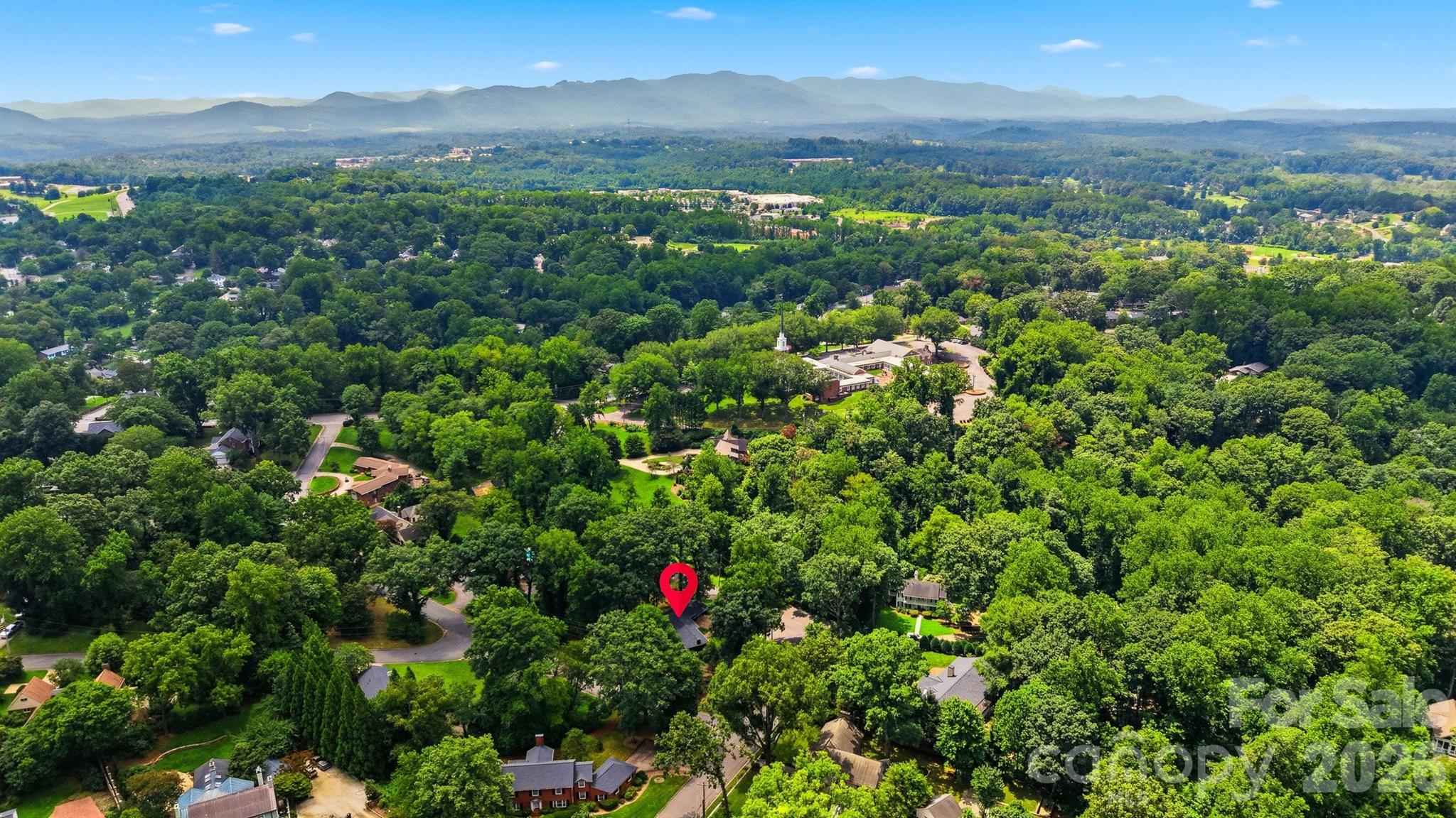 120 Woodland Drive — Morganton
