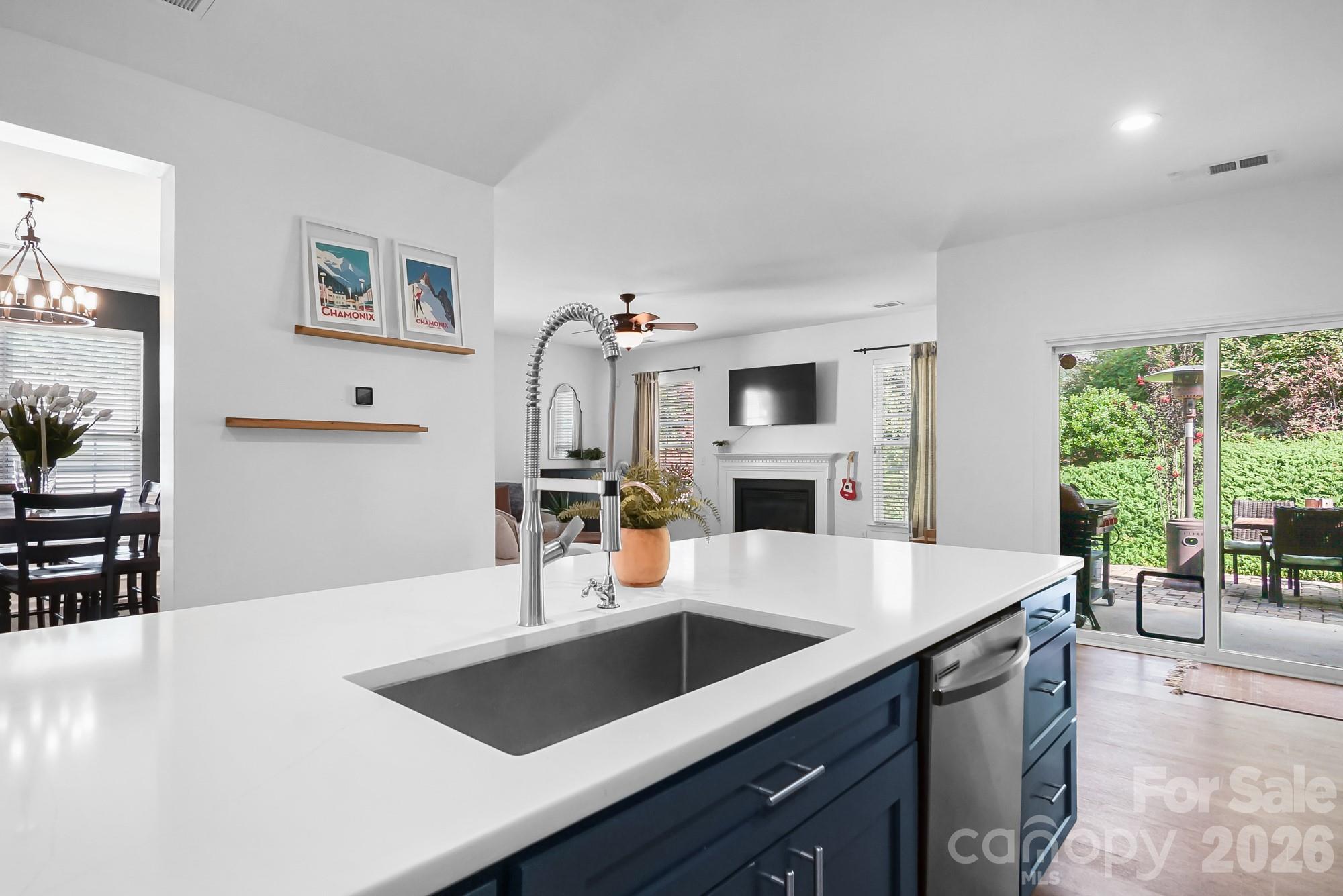 7213 Handon Lane — Huntersville