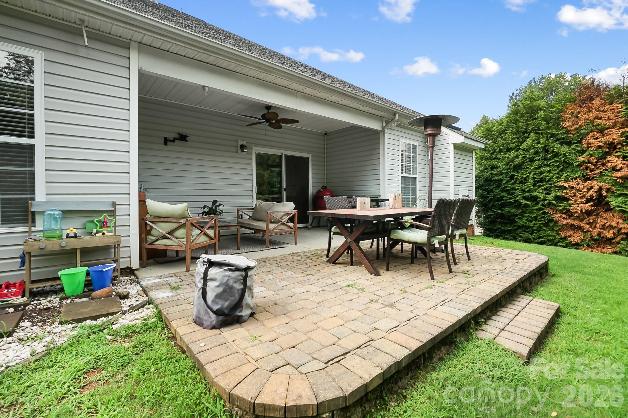 7213 Handon Lane — Huntersville