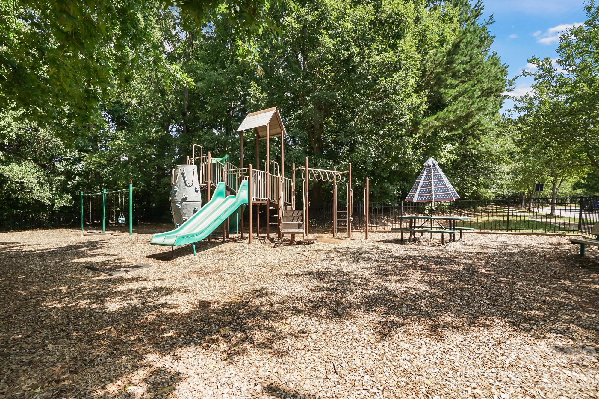 7213 Handon Lane — Huntersville