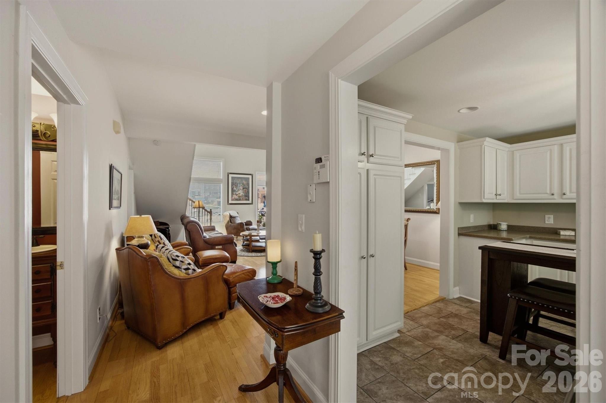 115 W Meeting Street — Morganton