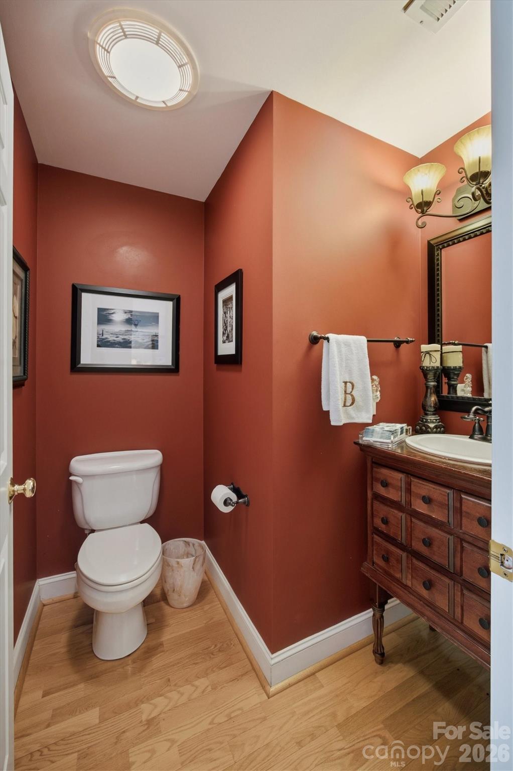 115 W Meeting Street — Morganton