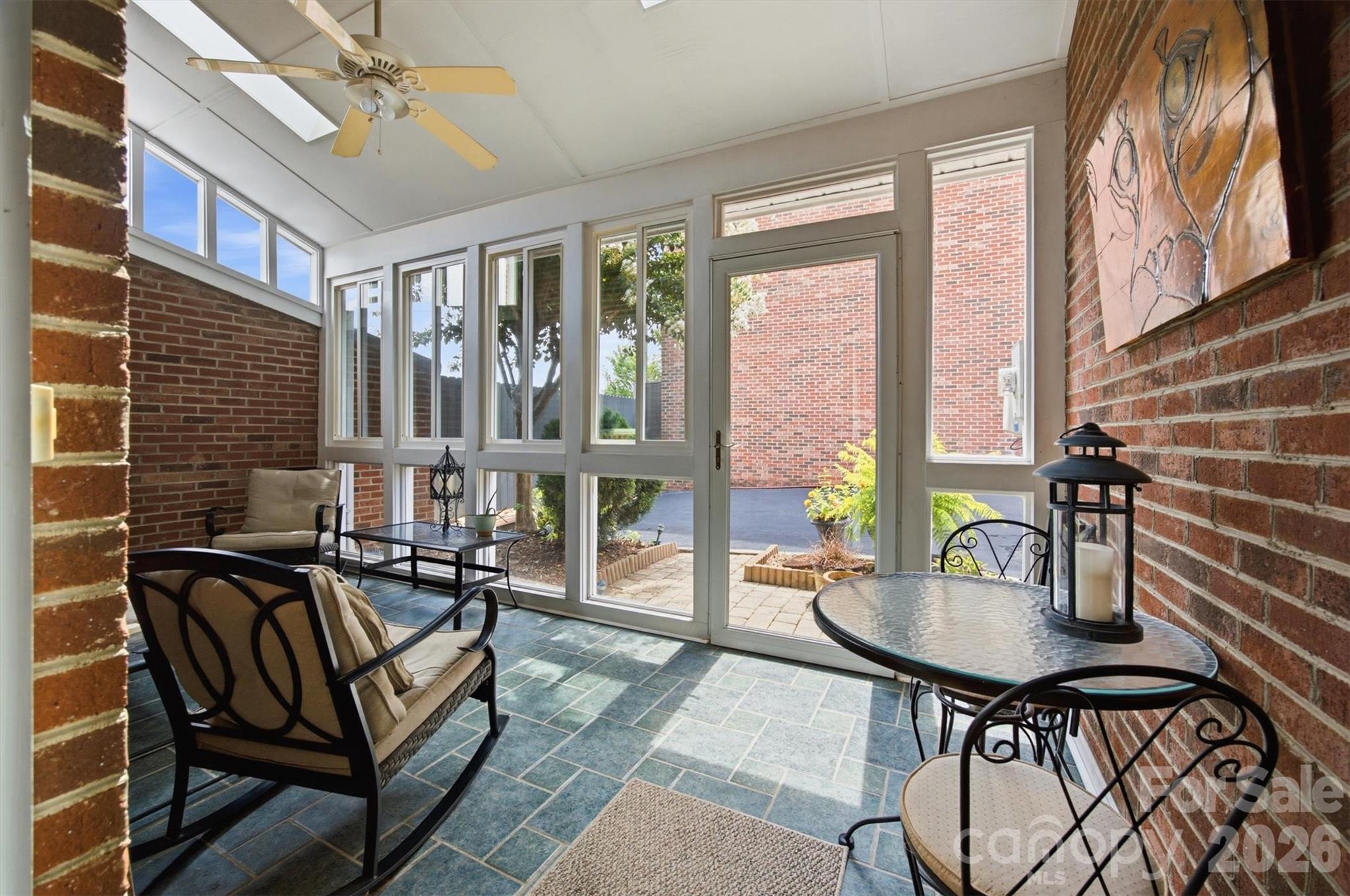 115 W Meeting Street — Morganton