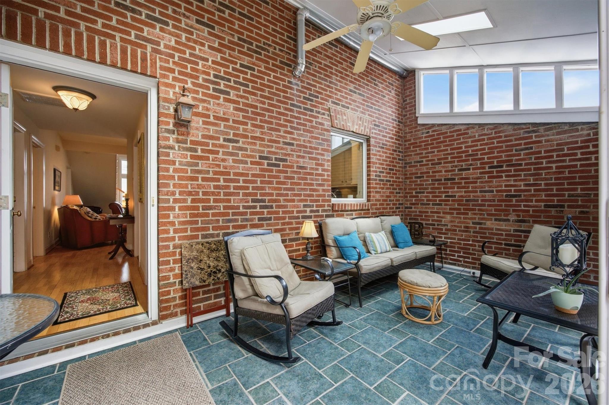 115 W Meeting Street — Morganton
