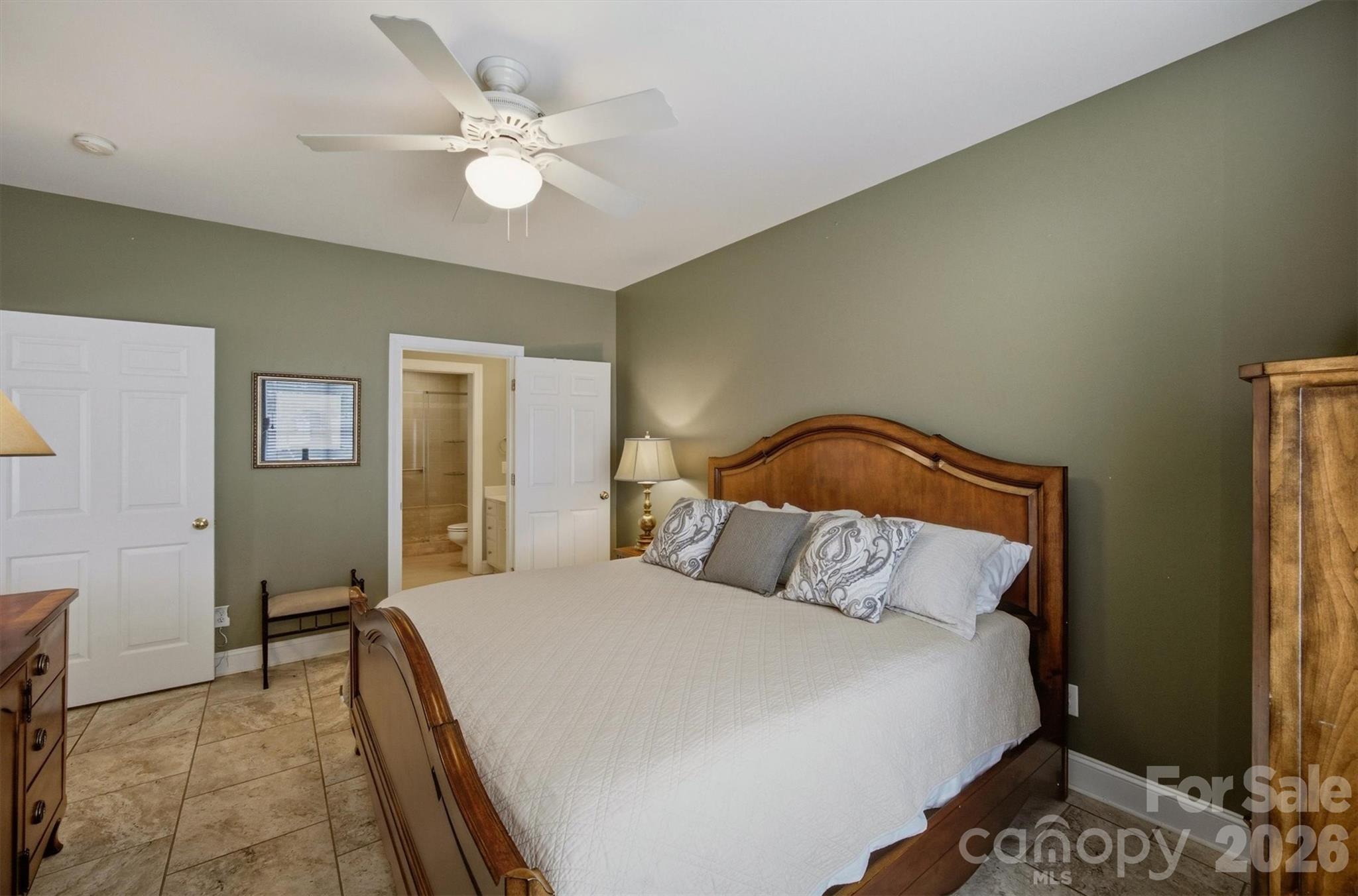 115 W Meeting Street — Morganton