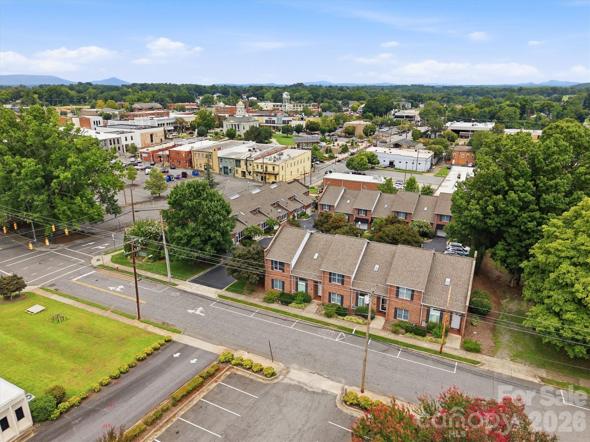 115 W Meeting Street — Morganton