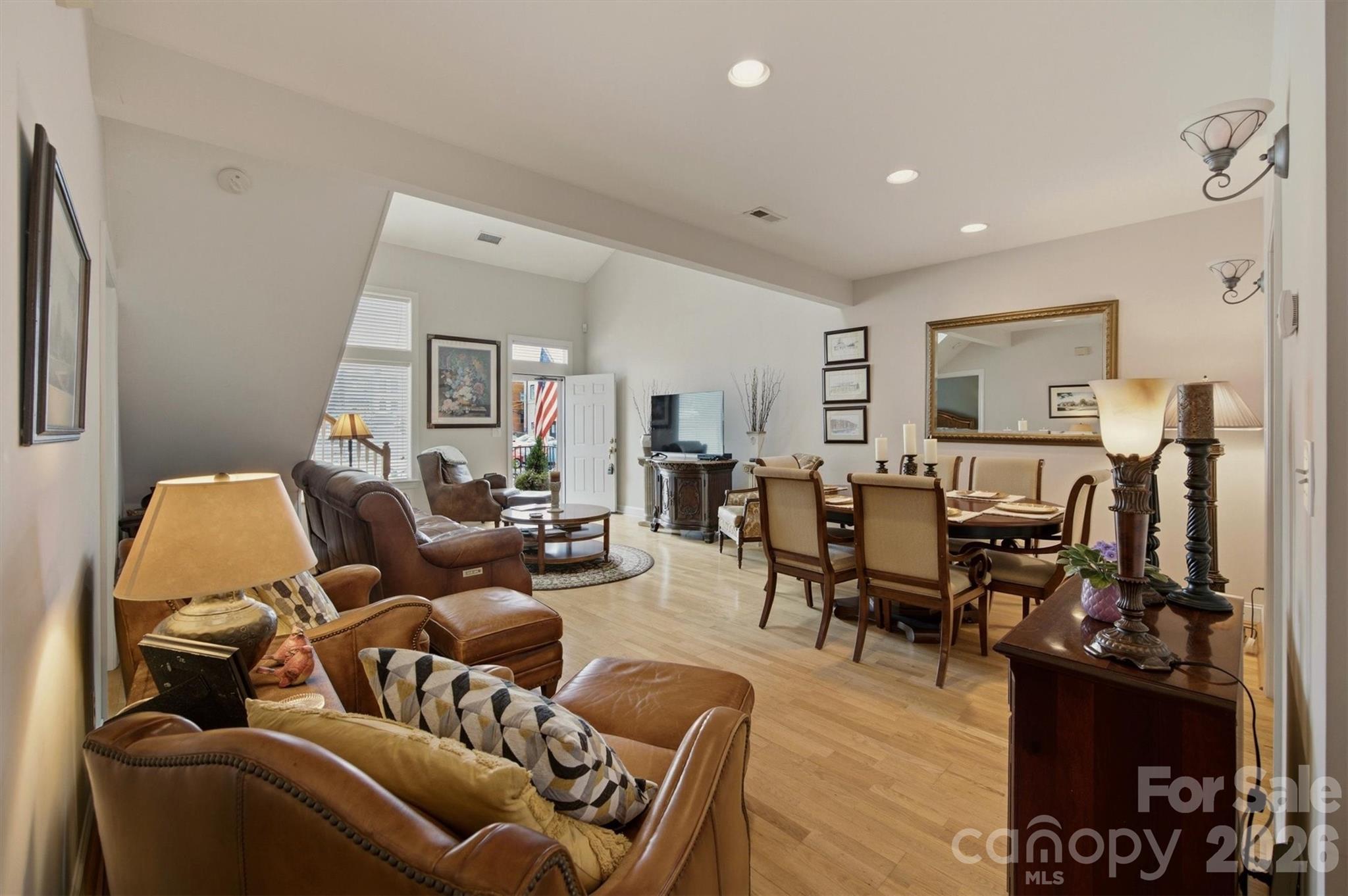 115 W Meeting Street — Morganton