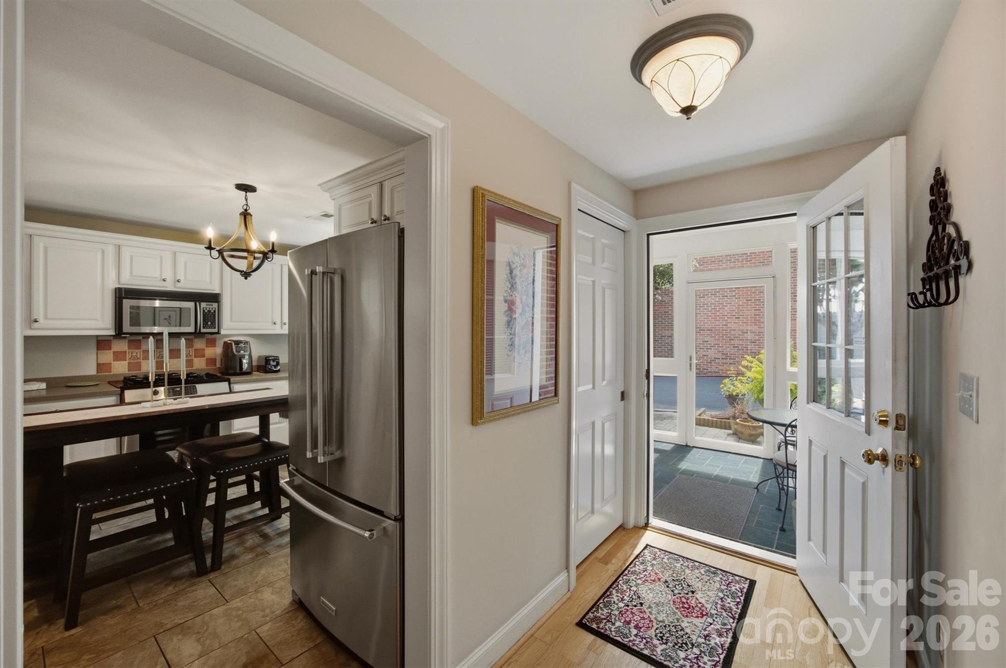 115 W Meeting Street — Morganton