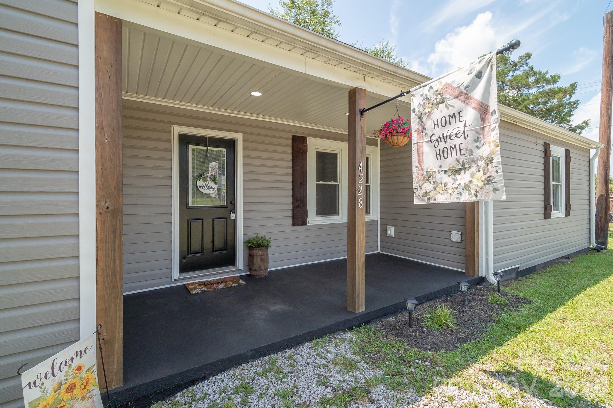 4228 Flat Creek Road — Heath Springs
