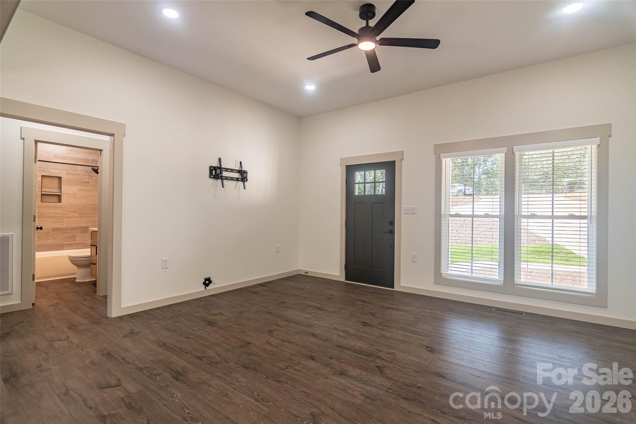 98 Lexxi Lane — Tryon