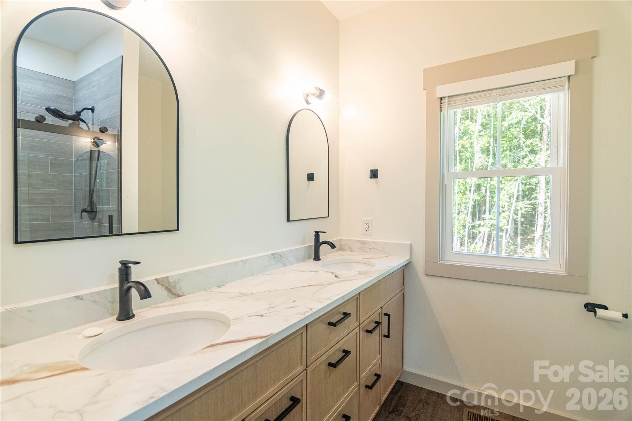 98 Lexxi Lane — Tryon