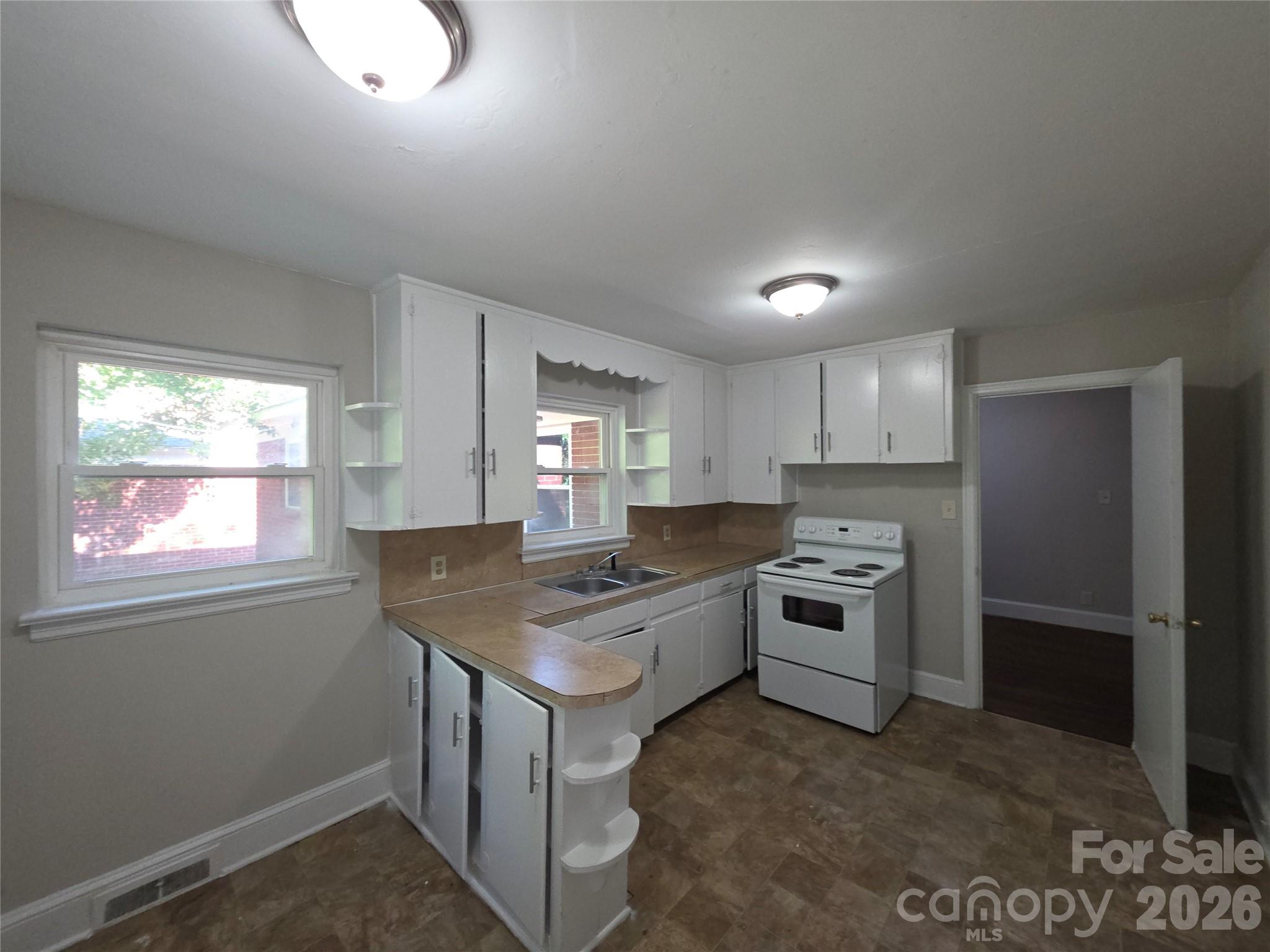 4132 Central Avenue — Charlotte