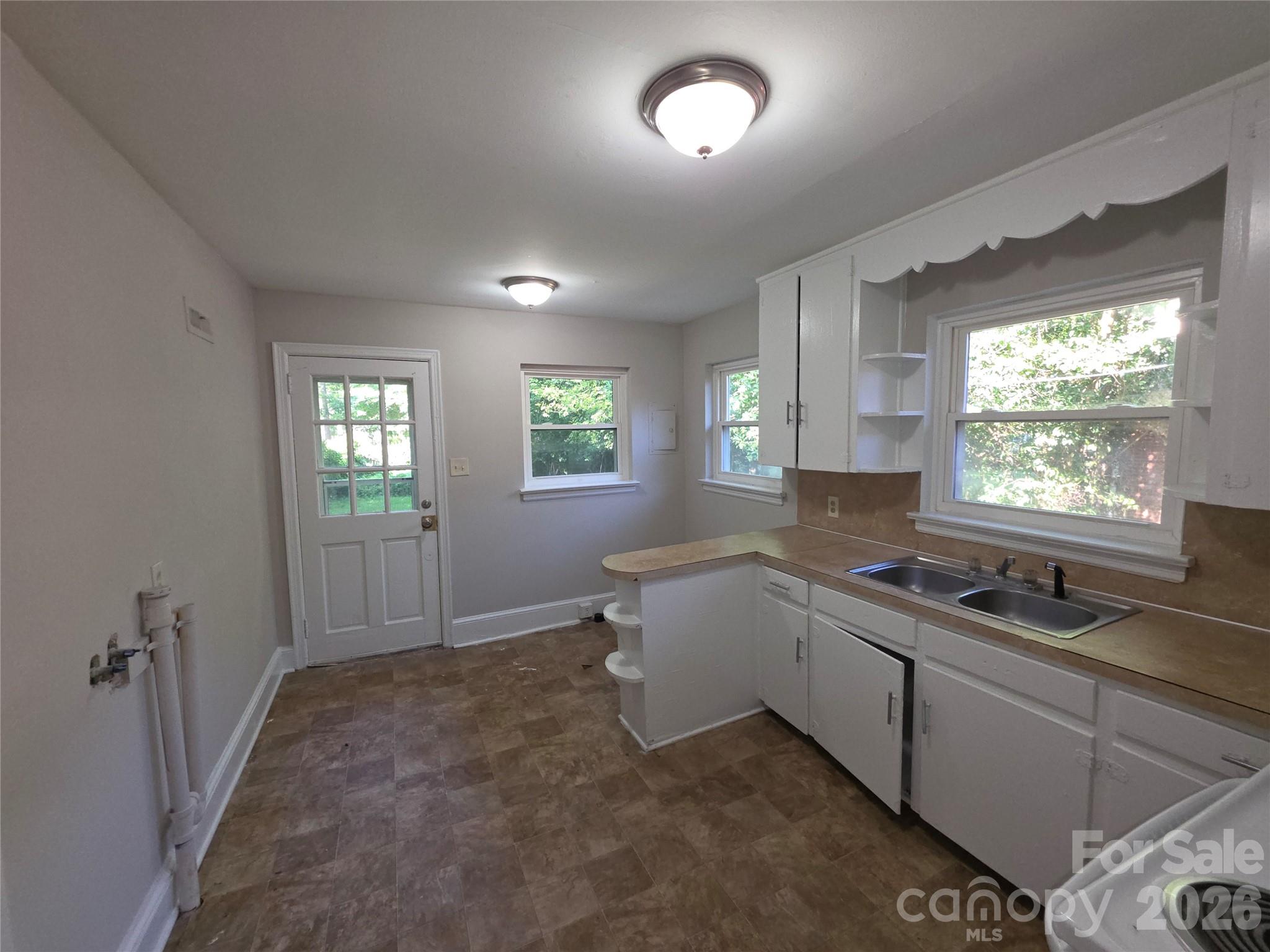 4132 Central Avenue — Charlotte