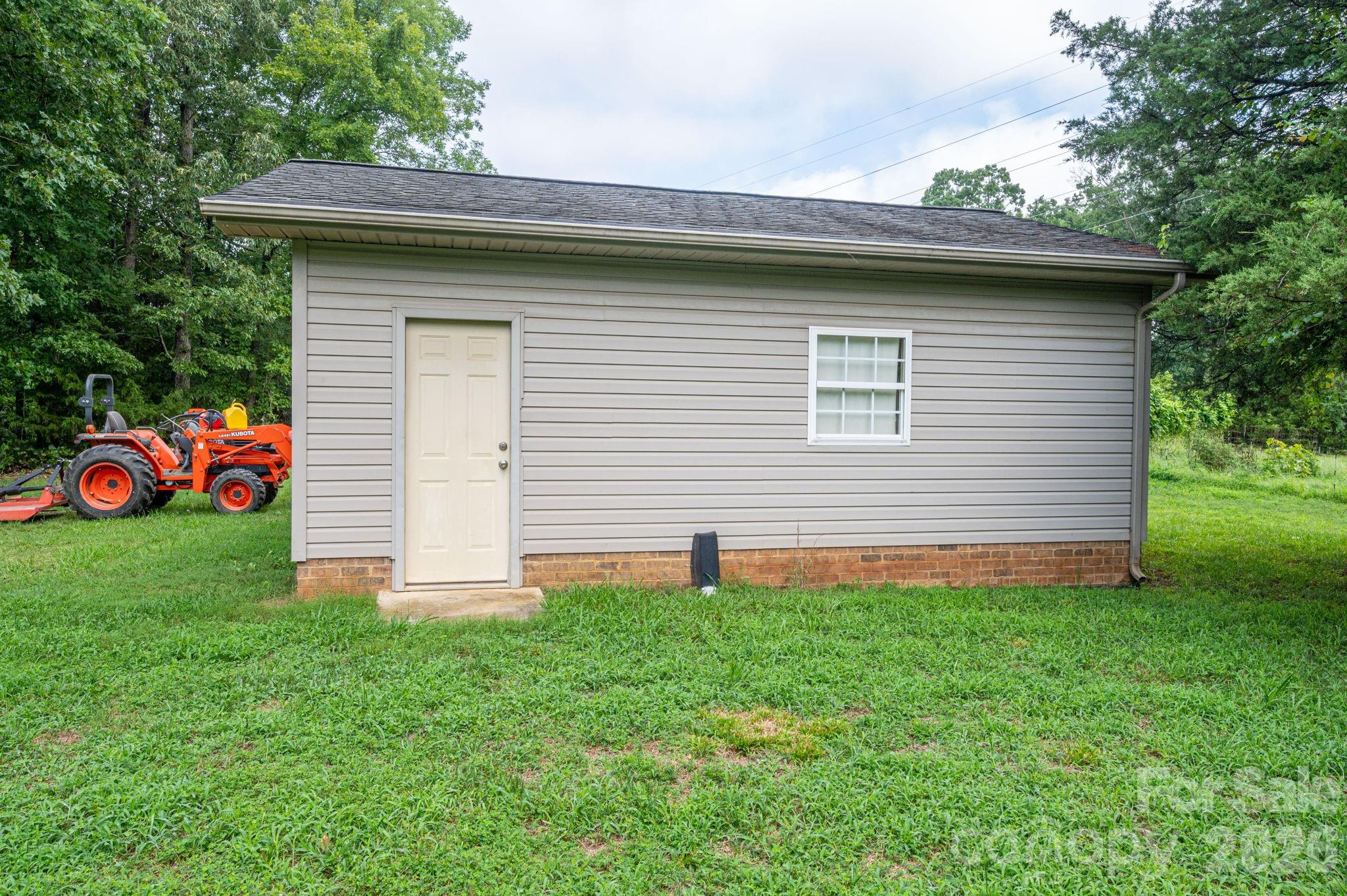 344 John Logan Lane — Gastonia