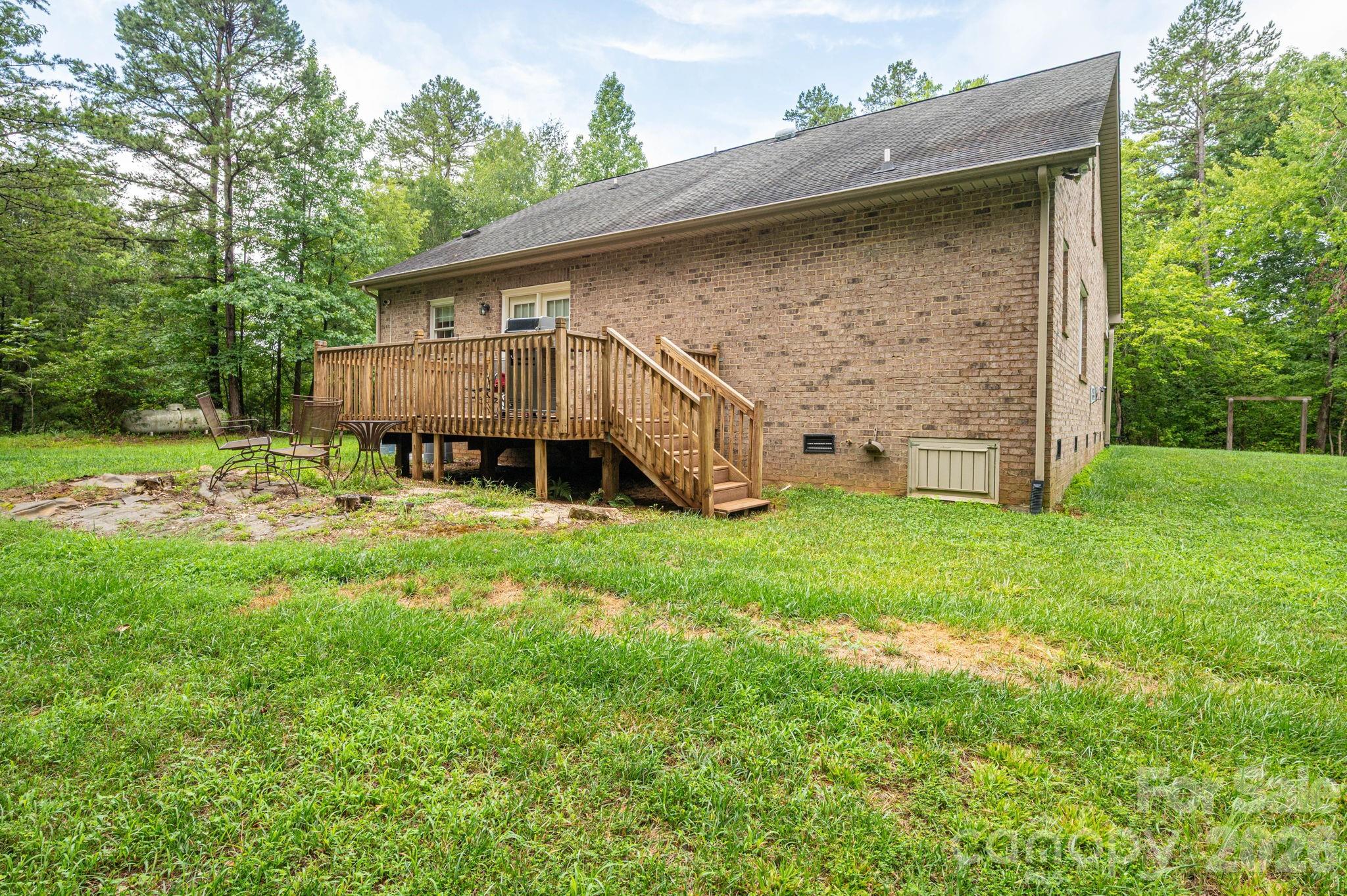 344 John Logan Lane — Gastonia
