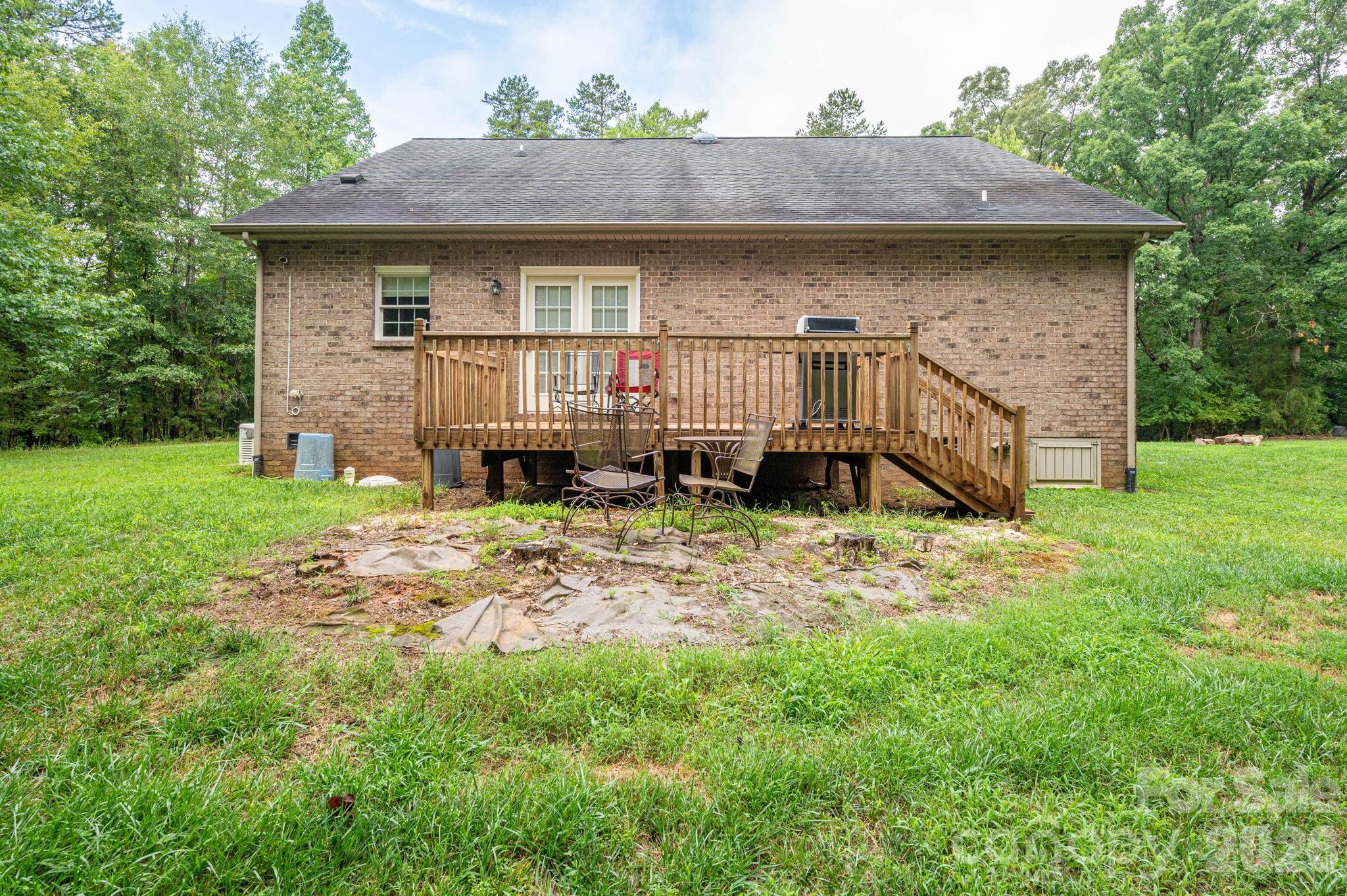 344 John Logan Lane — Gastonia