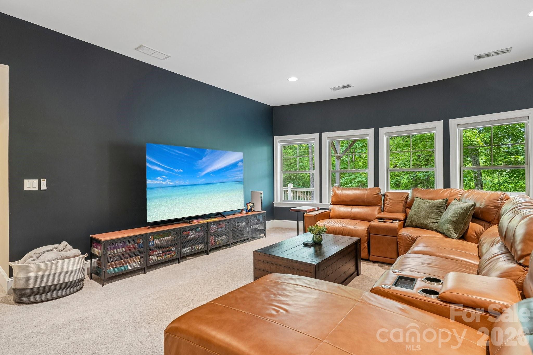 16521 Governors Club Court — Charlotte