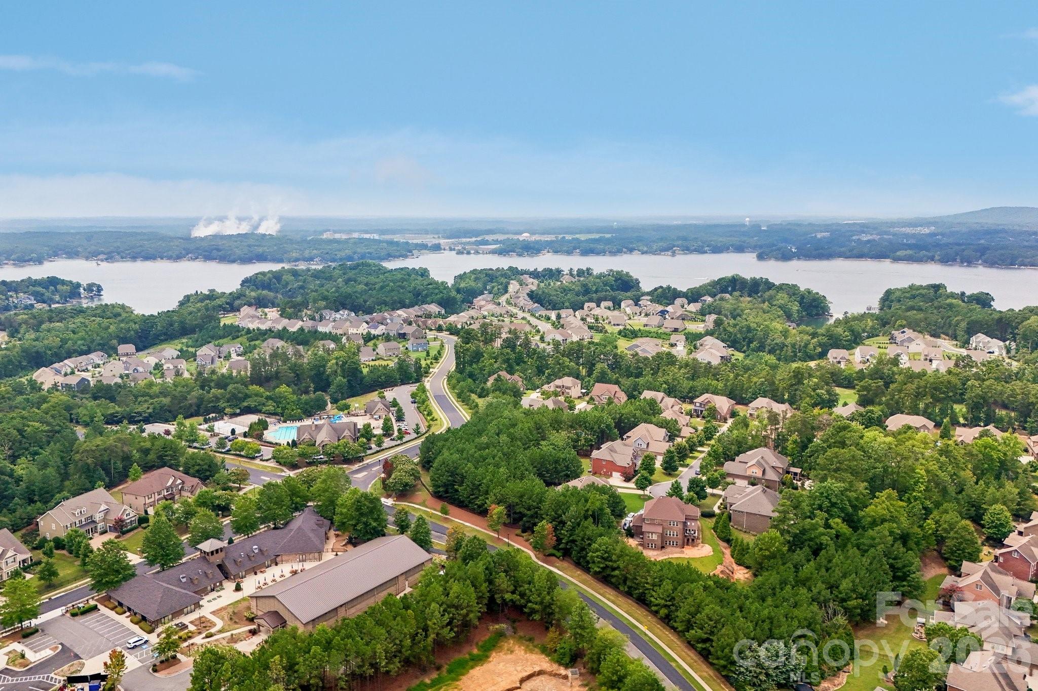 16521 Governors Club Court — Charlotte