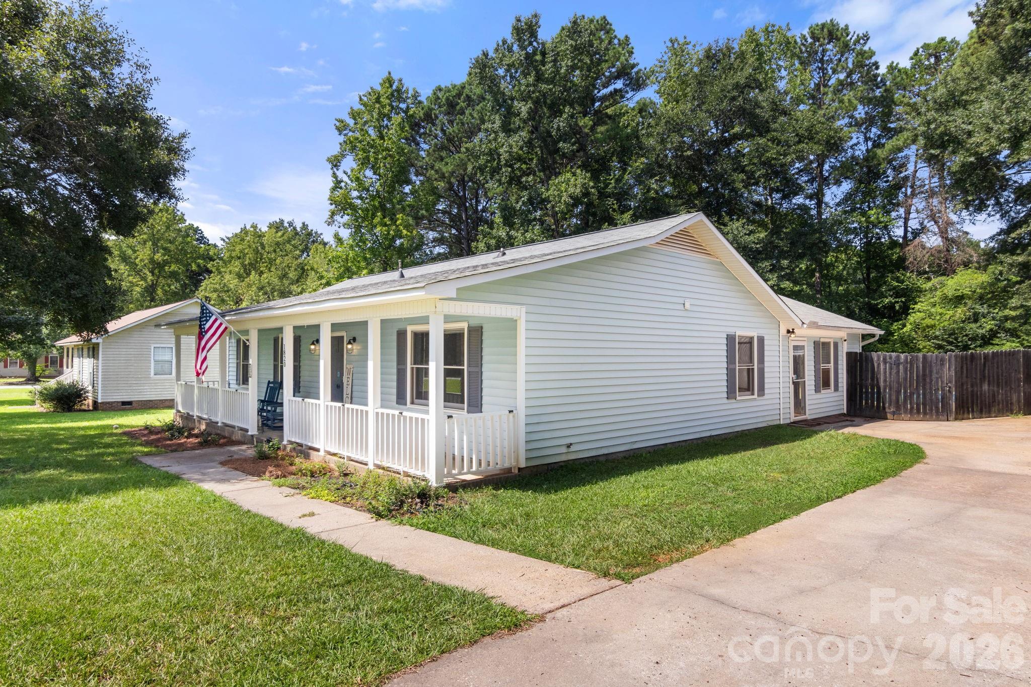 1820 Bridgewood Drive — Lancaster