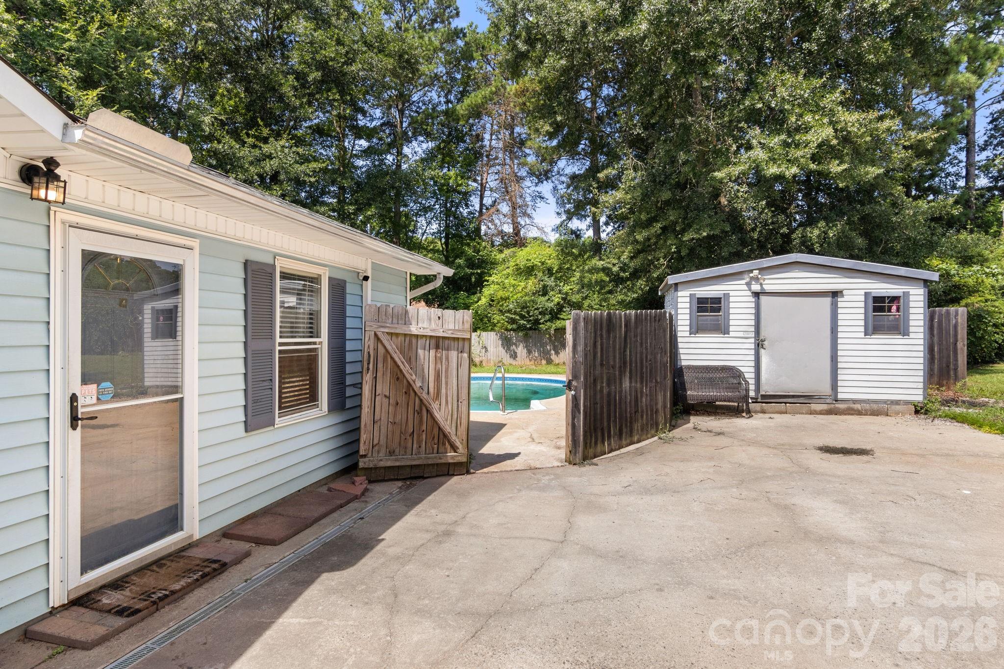 1820 Bridgewood Drive — Lancaster