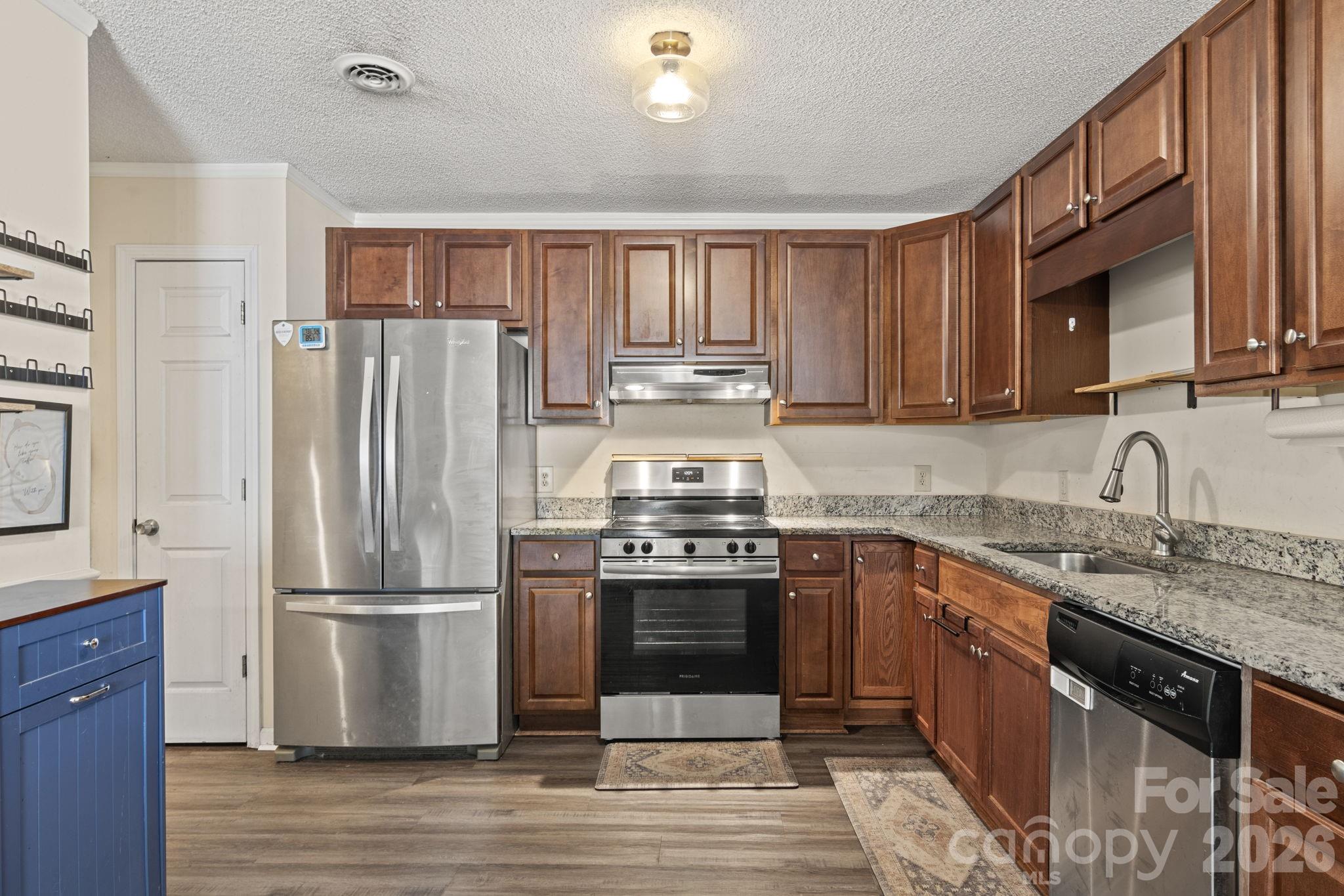 1820 Bridgewood Drive — Lancaster
