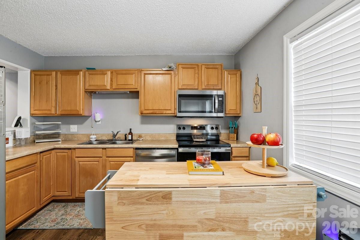 1300 Larchmont Place #303 — Salisbury