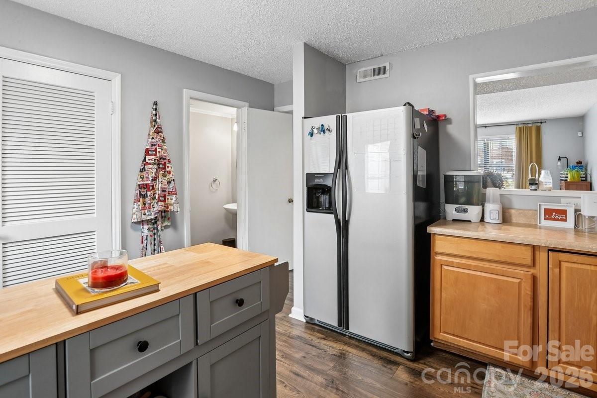 1300 Larchmont Place #303 — Salisbury