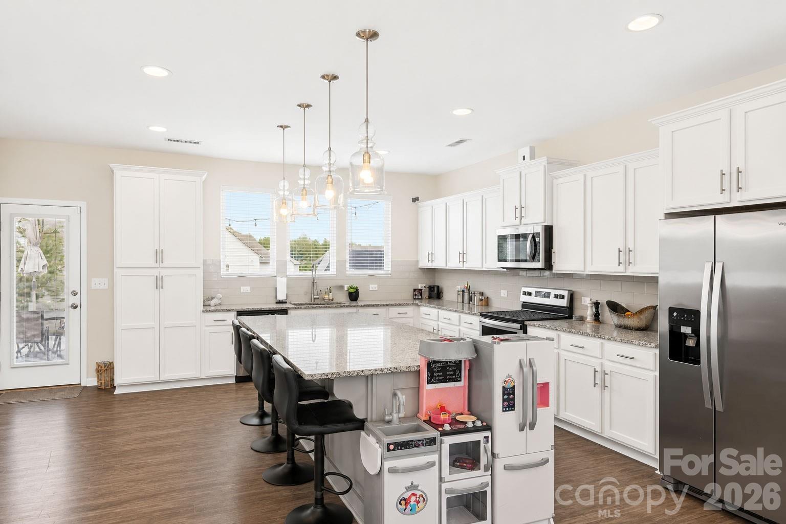 2834 Kinloch Court — Clover