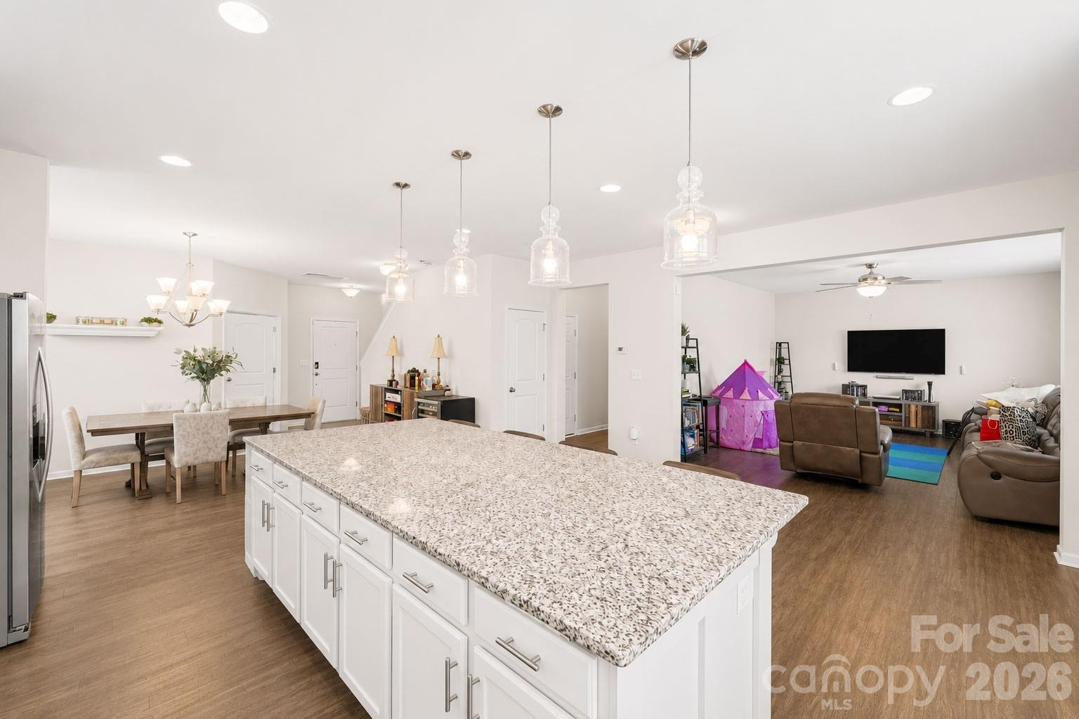 2834 Kinloch Court — Clover