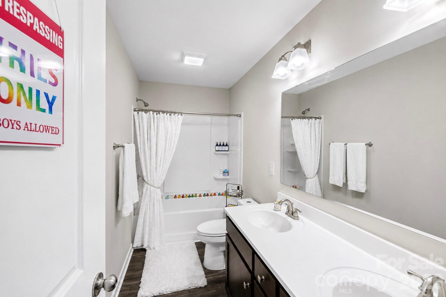 2834 Kinloch Court — Clover