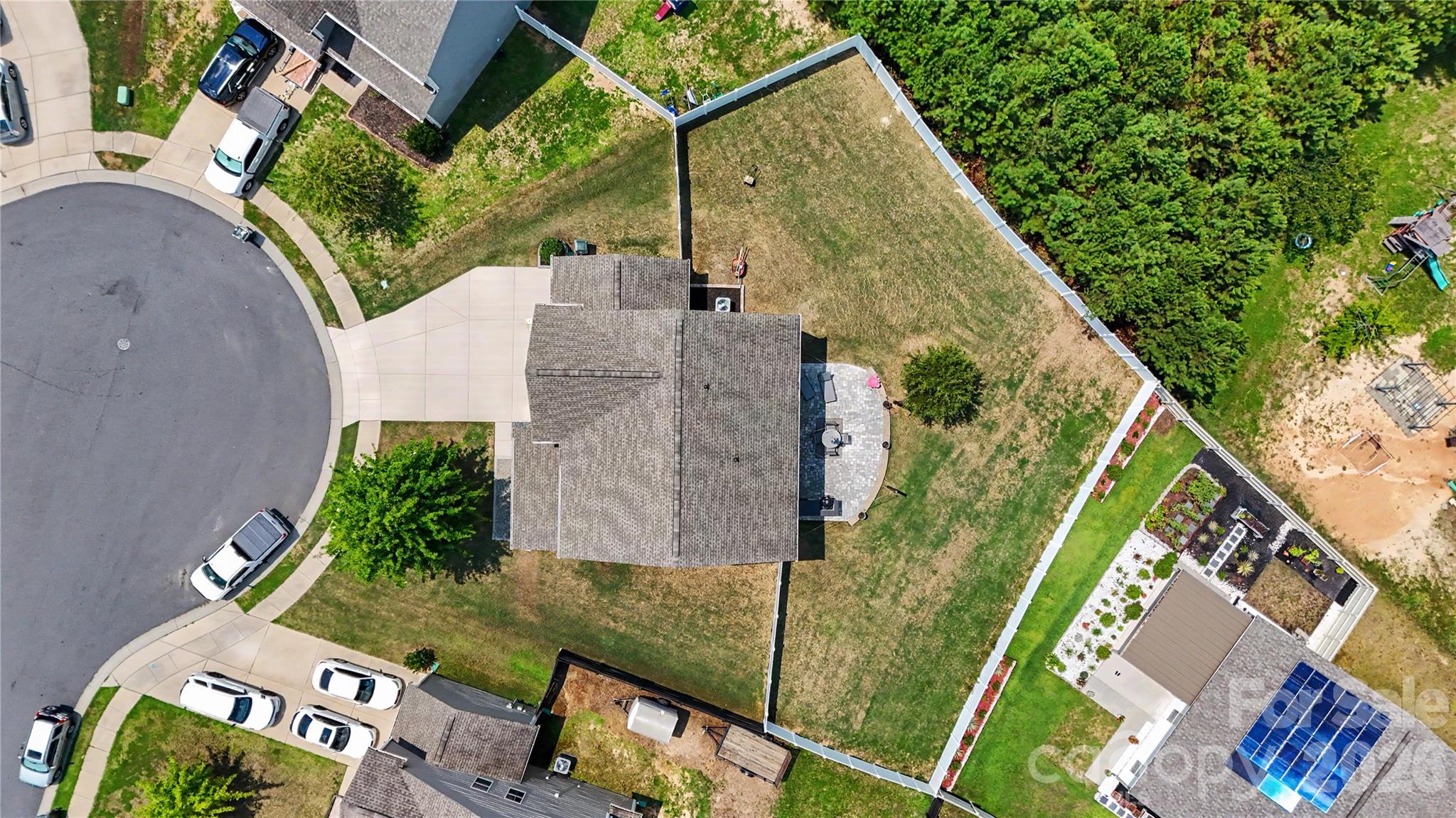 2834 Kinloch Court — Clover