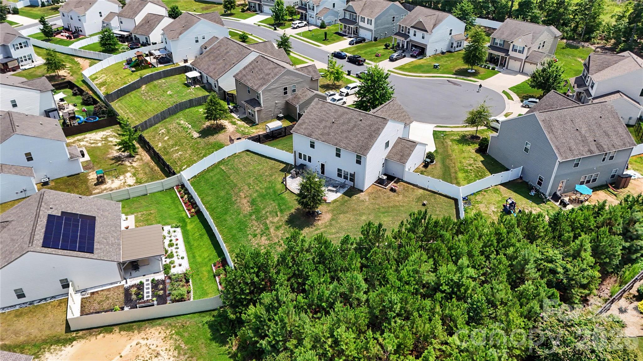 2834 Kinloch Court — Clover