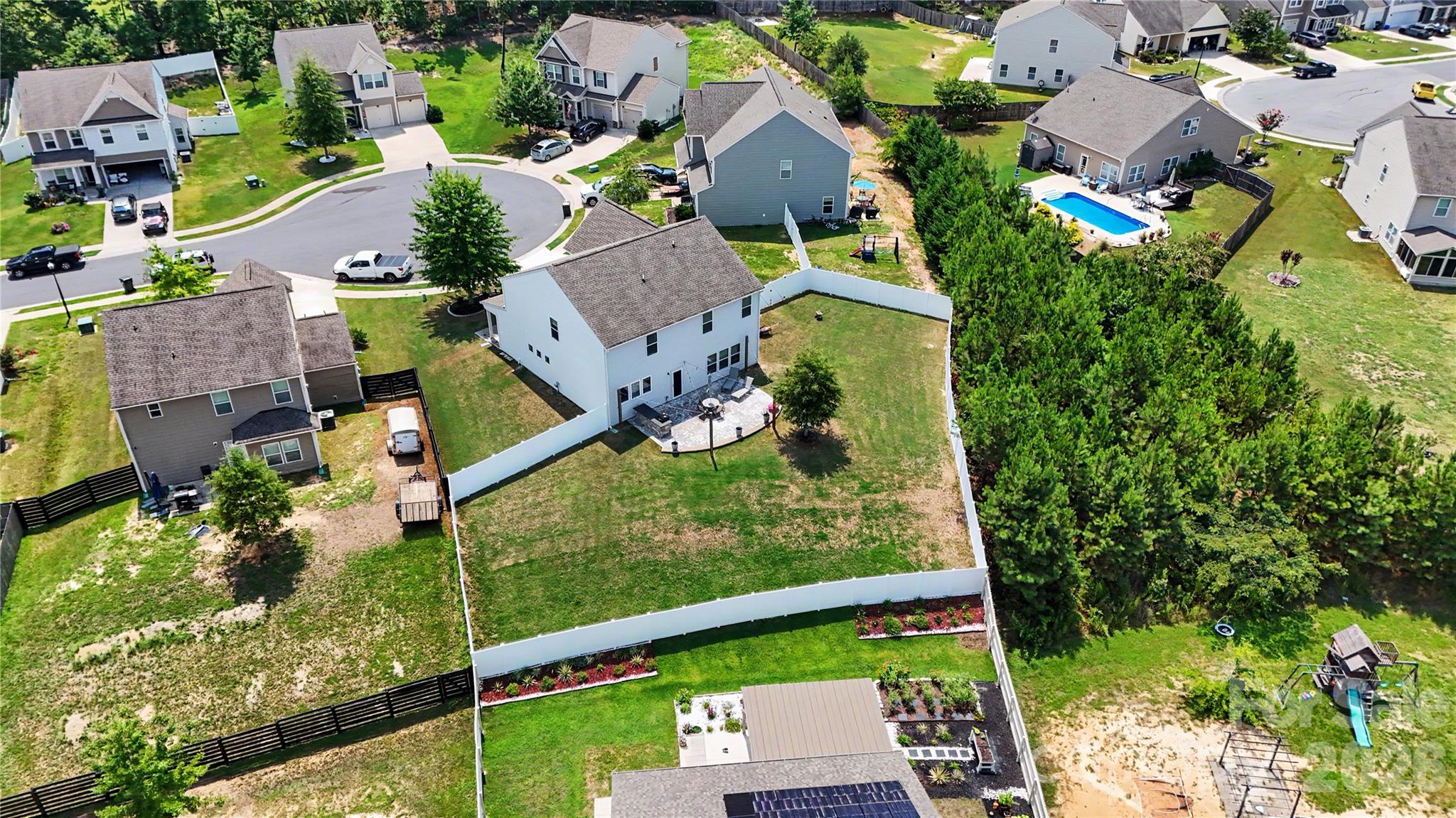 2834 Kinloch Court — Clover