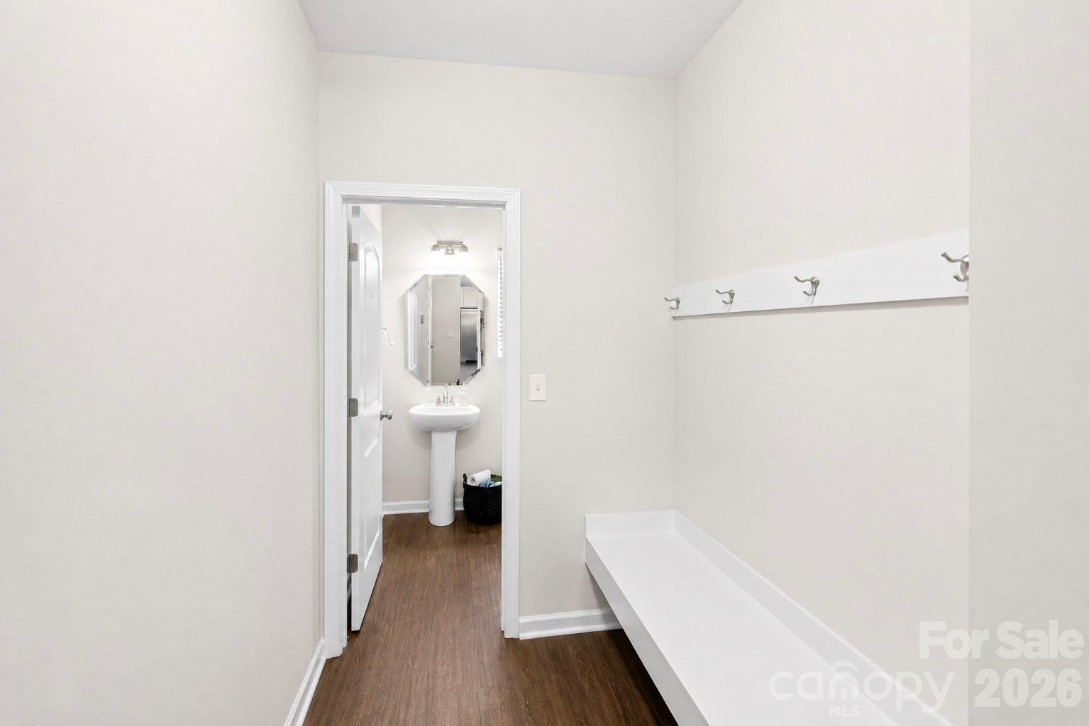 2834 Kinloch Court — Clover