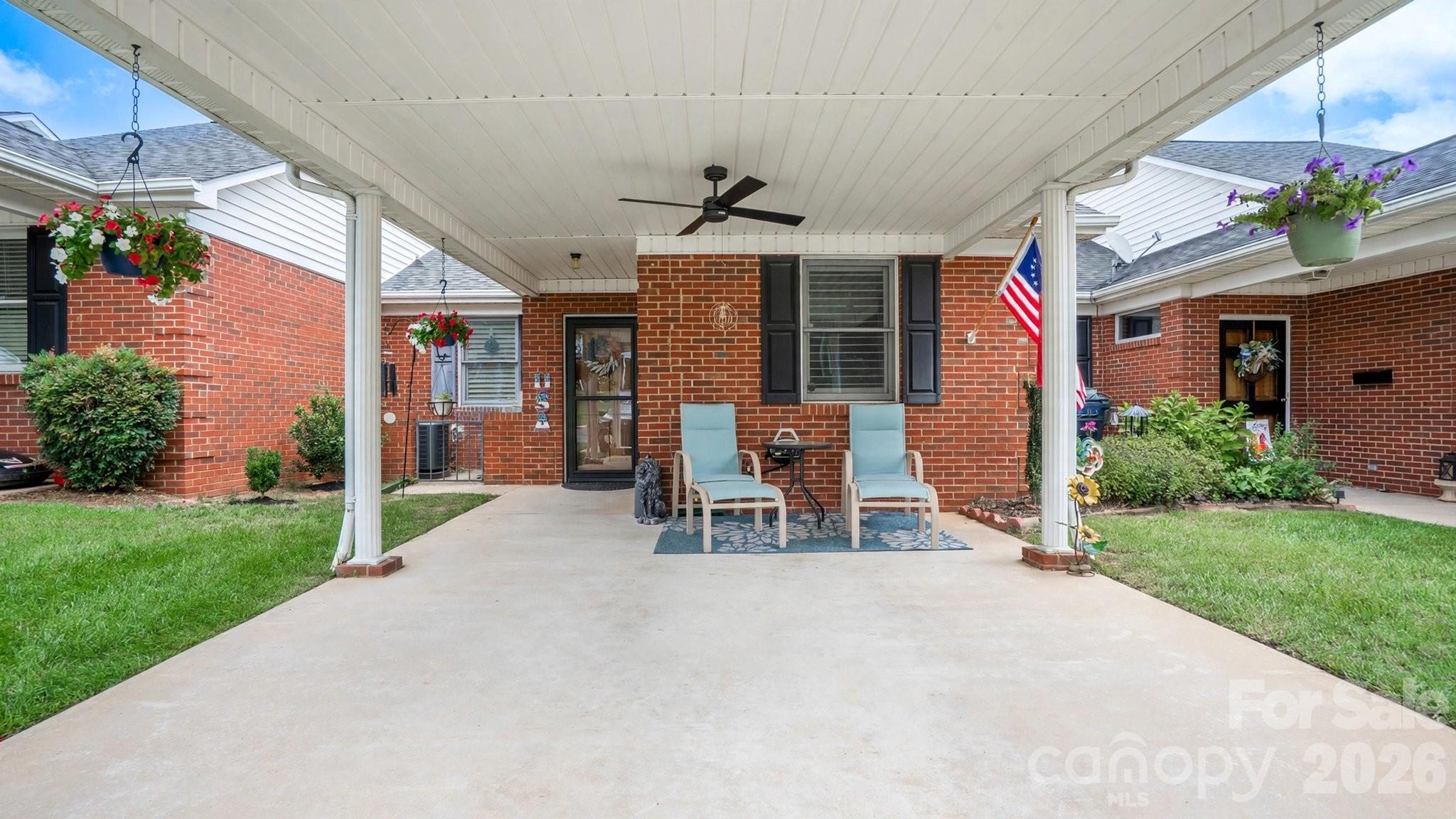 19940 Oak Leaf Circle — Cornelius