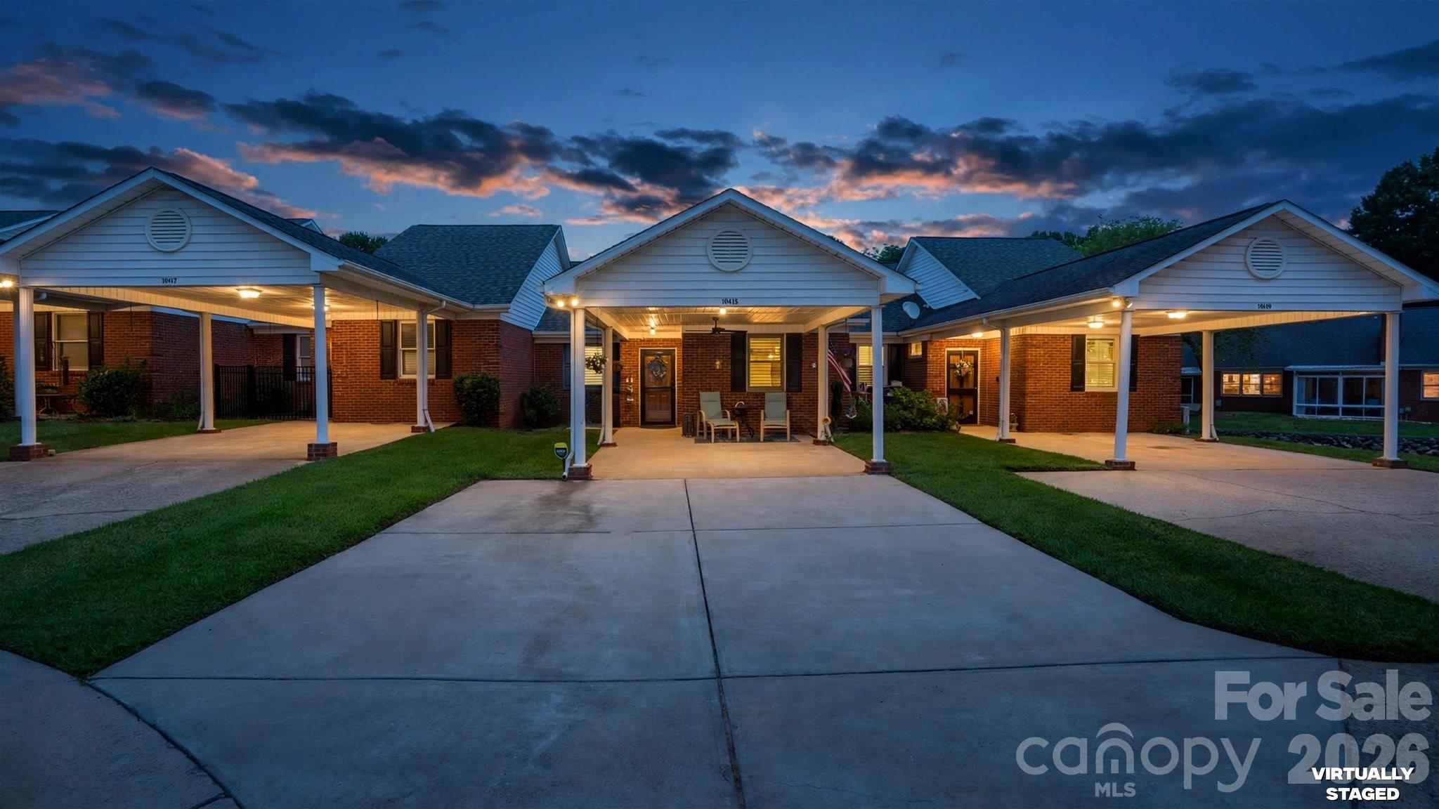 19940 Oak Leaf Circle — Cornelius