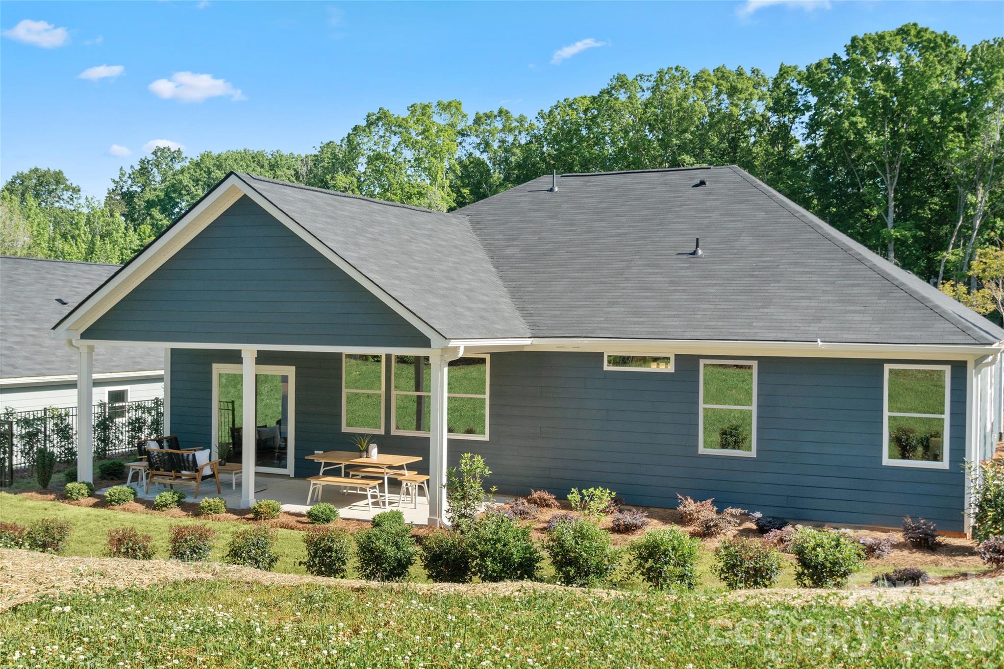 6042 Bella Vista Drive — Denver