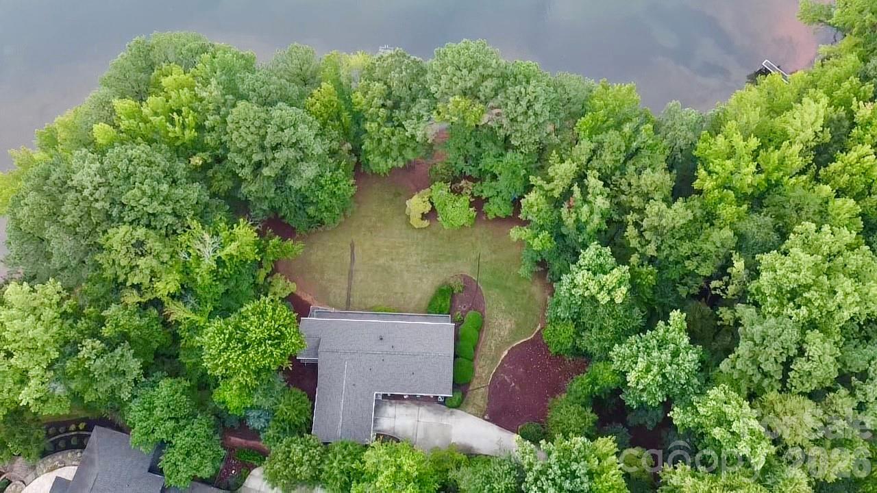 16231 Weatherly Way — Huntersville