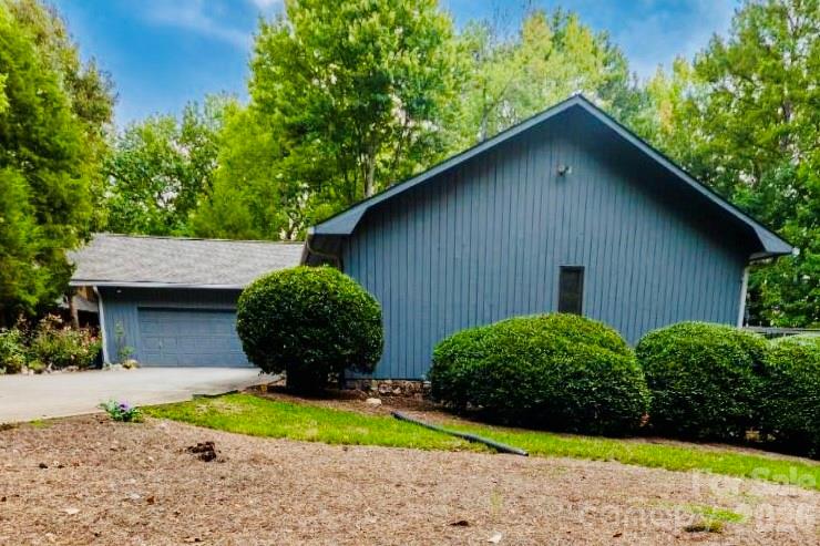16231 Weatherly Way — Huntersville