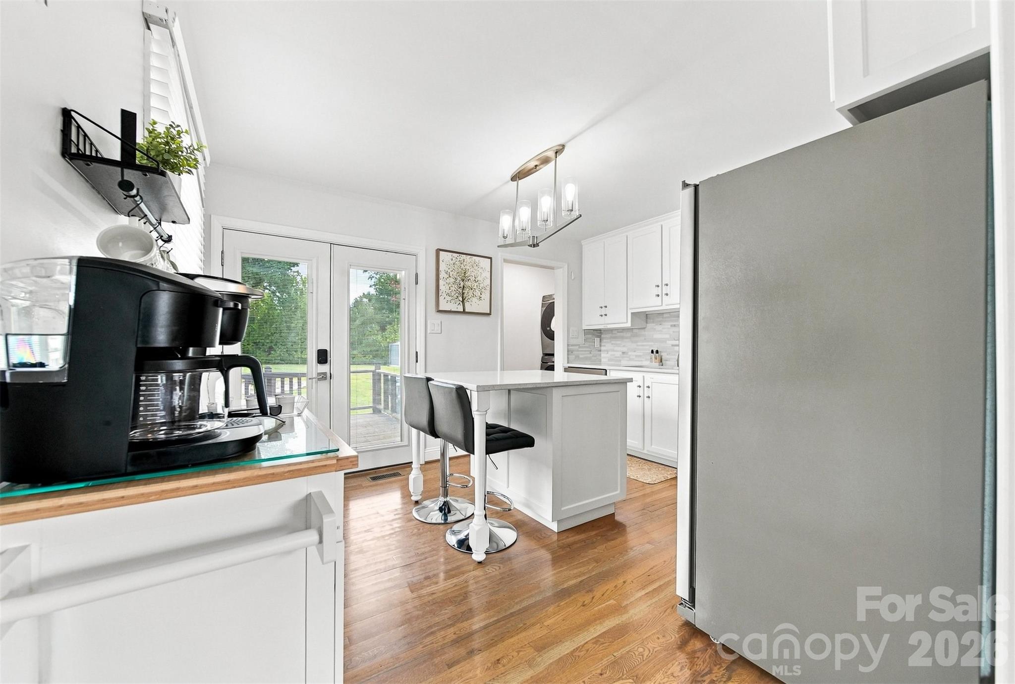 129 33rd Street NW — Hickory