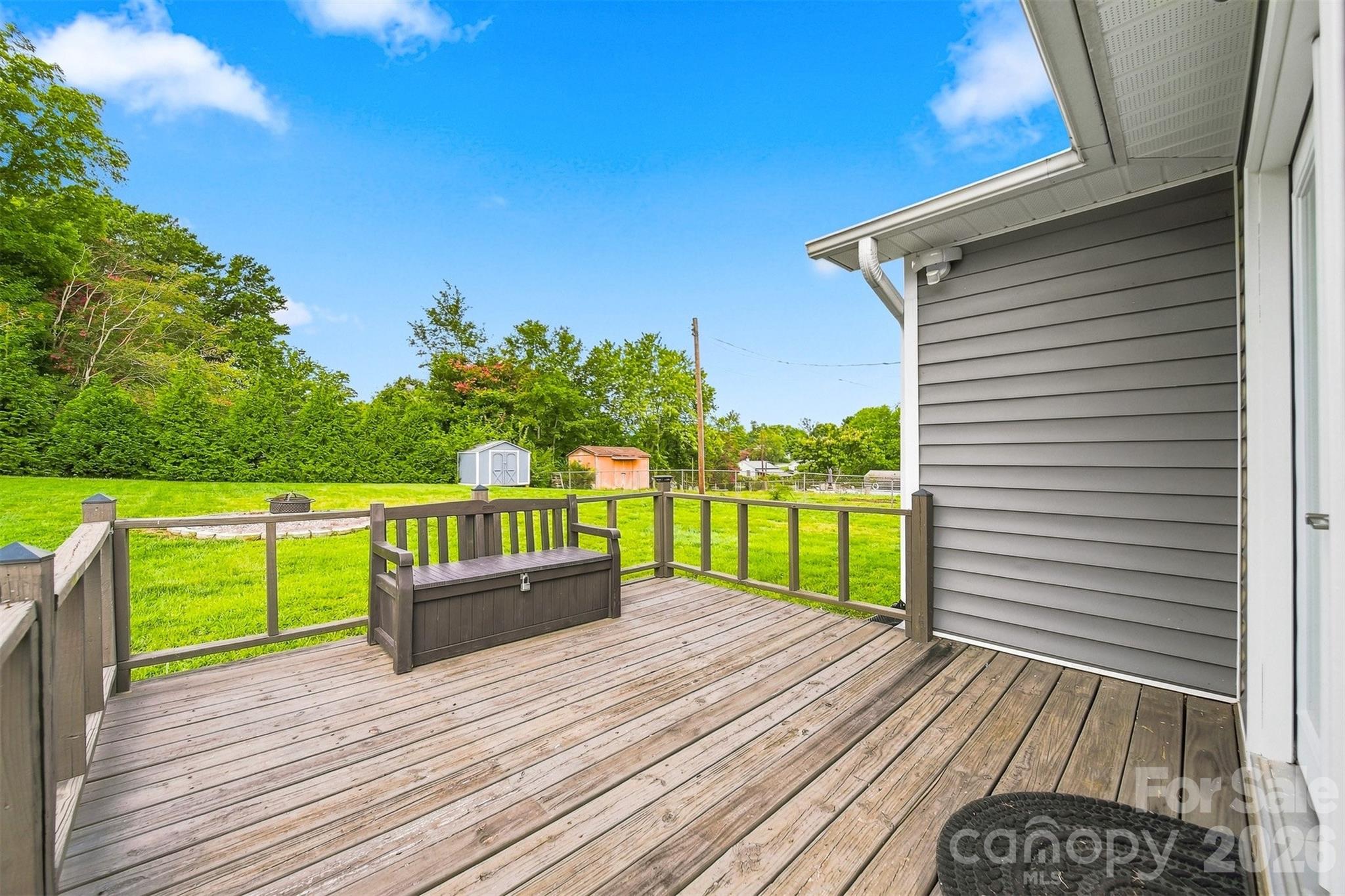 129 33rd Street NW — Hickory