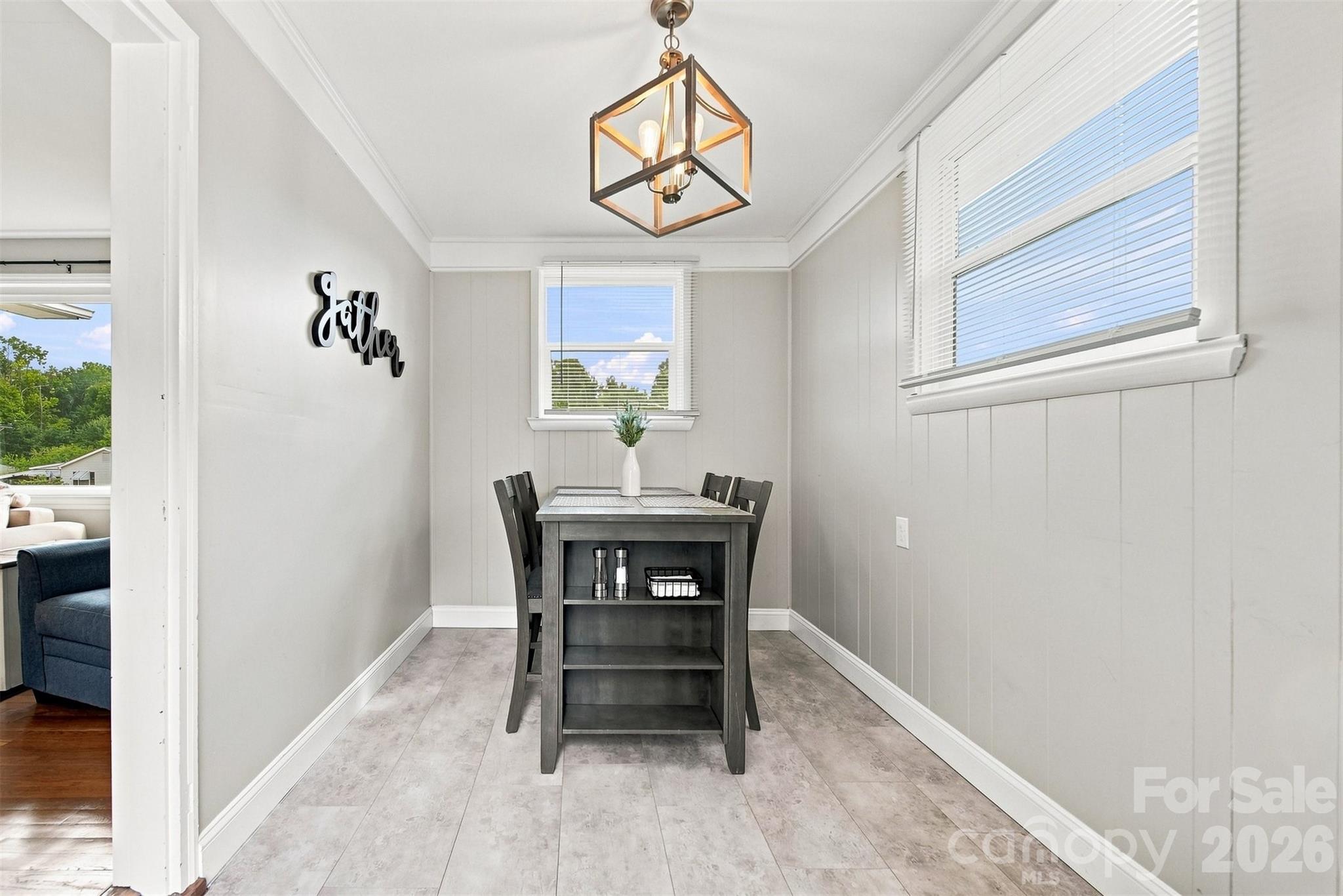 129 33rd Street NW — Hickory