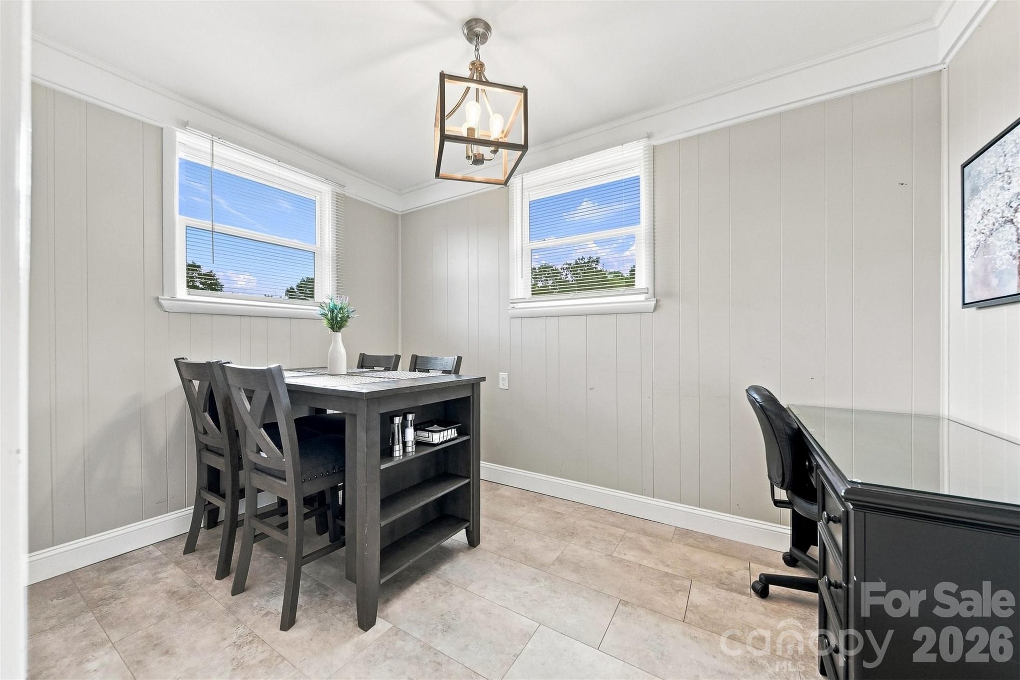 129 33rd Street NW — Hickory