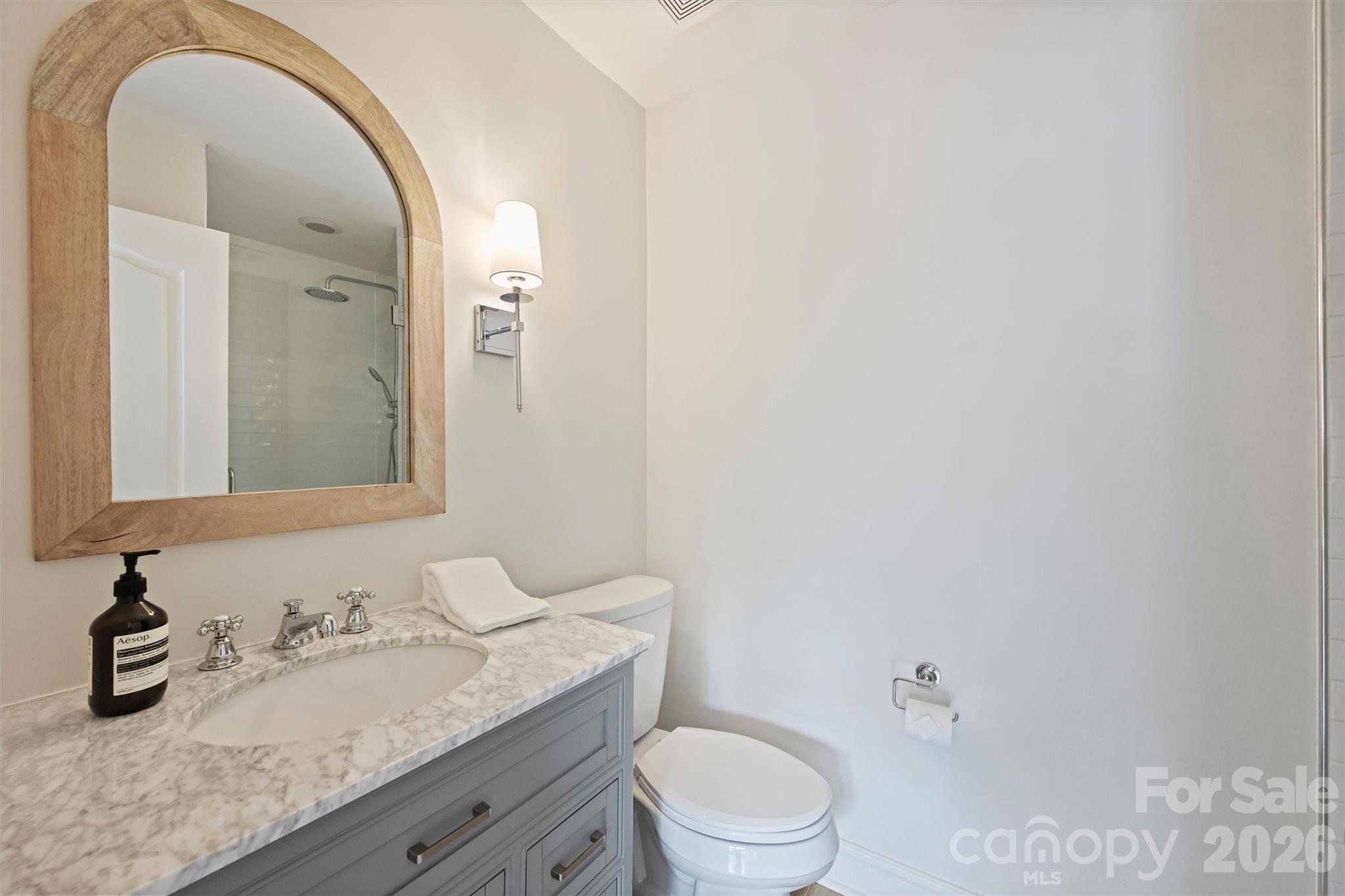 4913 S Hill View Drive — Charlotte