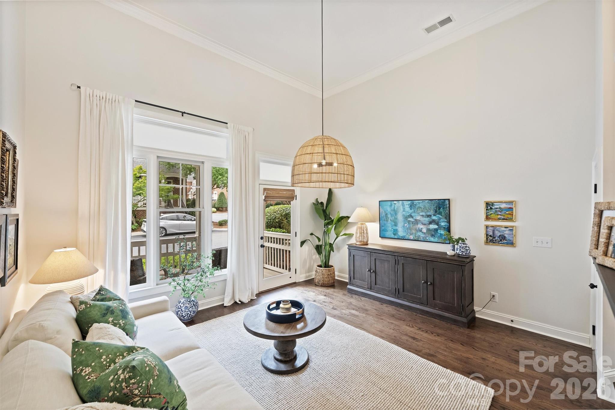 4913 S Hill View Drive — Charlotte