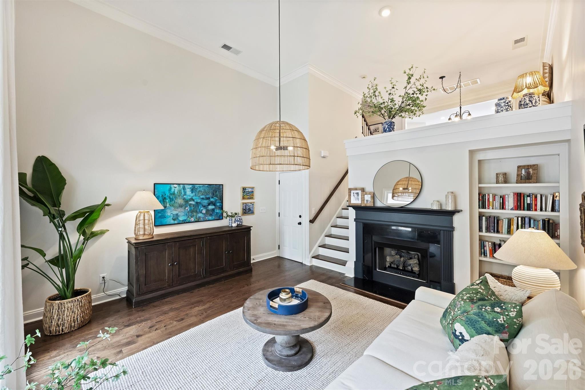 4913 S Hill View Drive — Charlotte