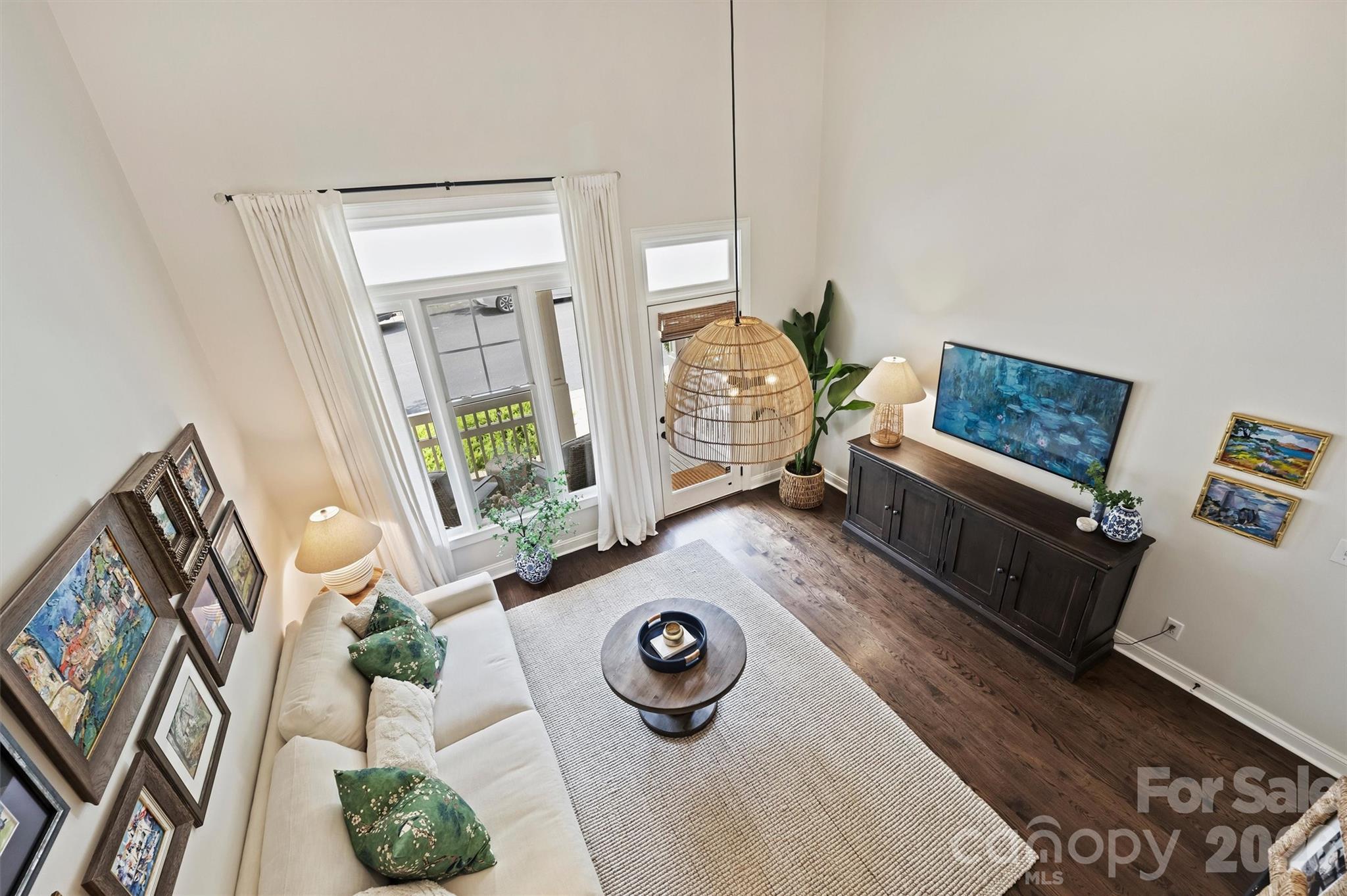 4913 S Hill View Drive — Charlotte